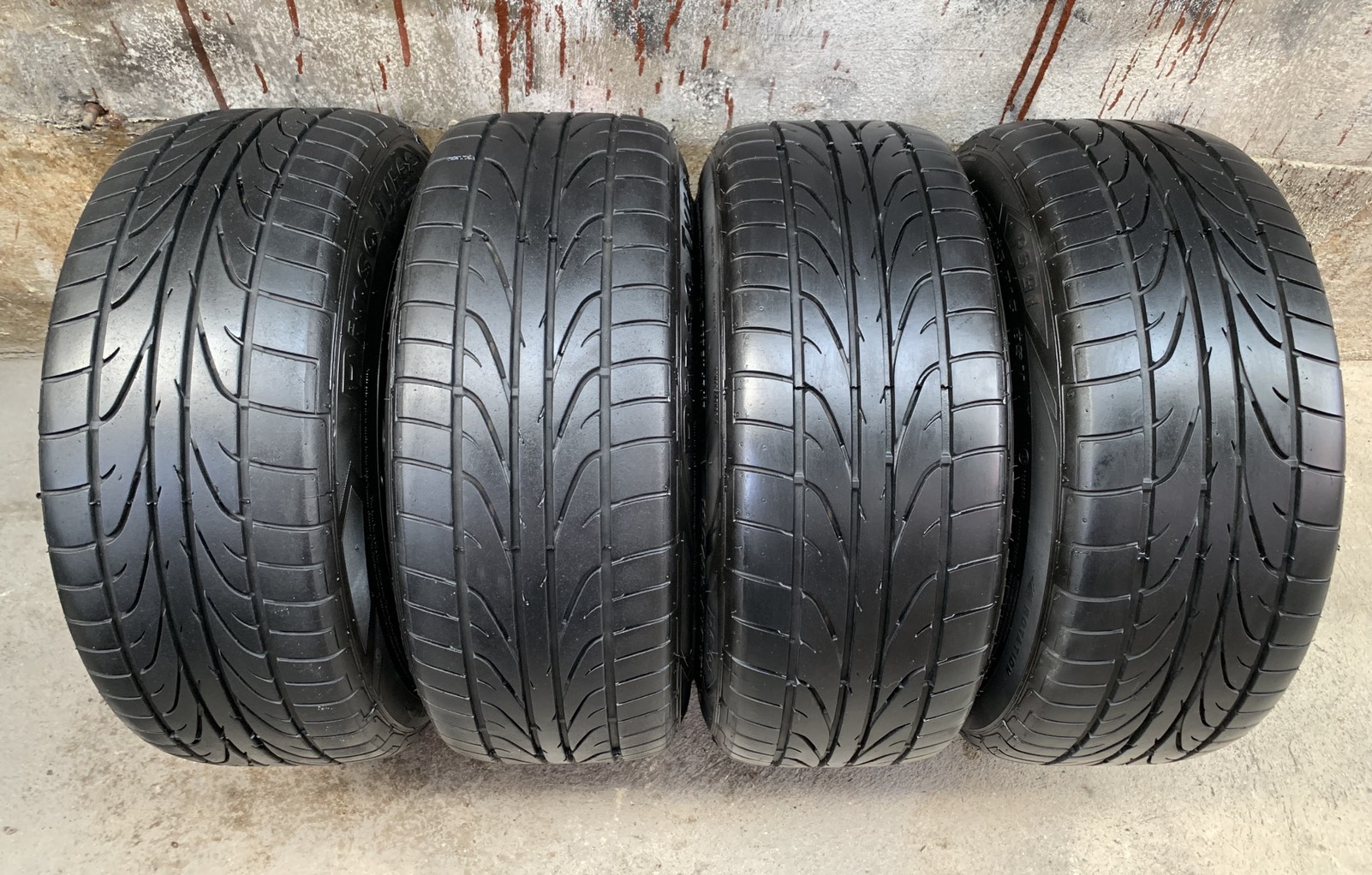 ล้อแม็ก 4รู100 S1 ขอบ 15 สีดำขอบชา พร้อมยาง 195-55-15 Pinso Tyres ปี 17 ล้อแม็ก 4รู100 S1 ขอบ 15 สีดำขอบชา พร้อมยาง 195-55-15 Pinso Tyres ปี 17