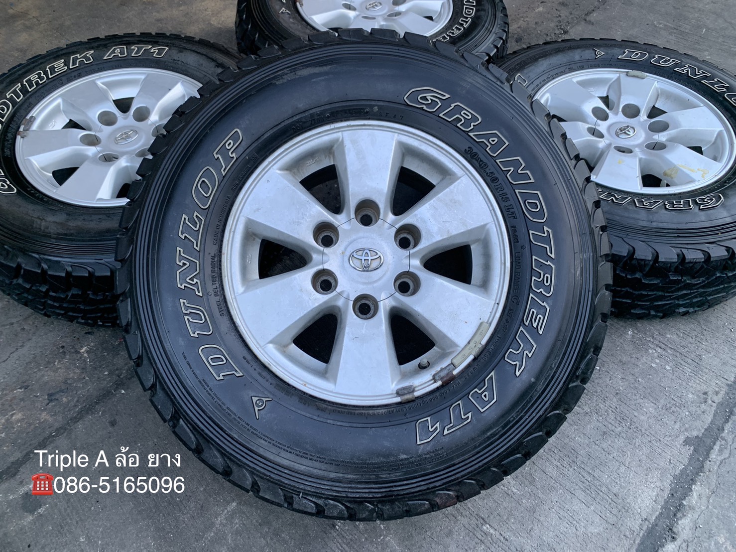 ล้อแม็ก Toyota Vigo Preruner ขอบ 15 พร้อมยาง 30x9.50R15 Dunlop ล้อแม็ก Toyota Vigo Preruner ขอบ 15 พร้อมยาง 30x9.50R15 Dunlop