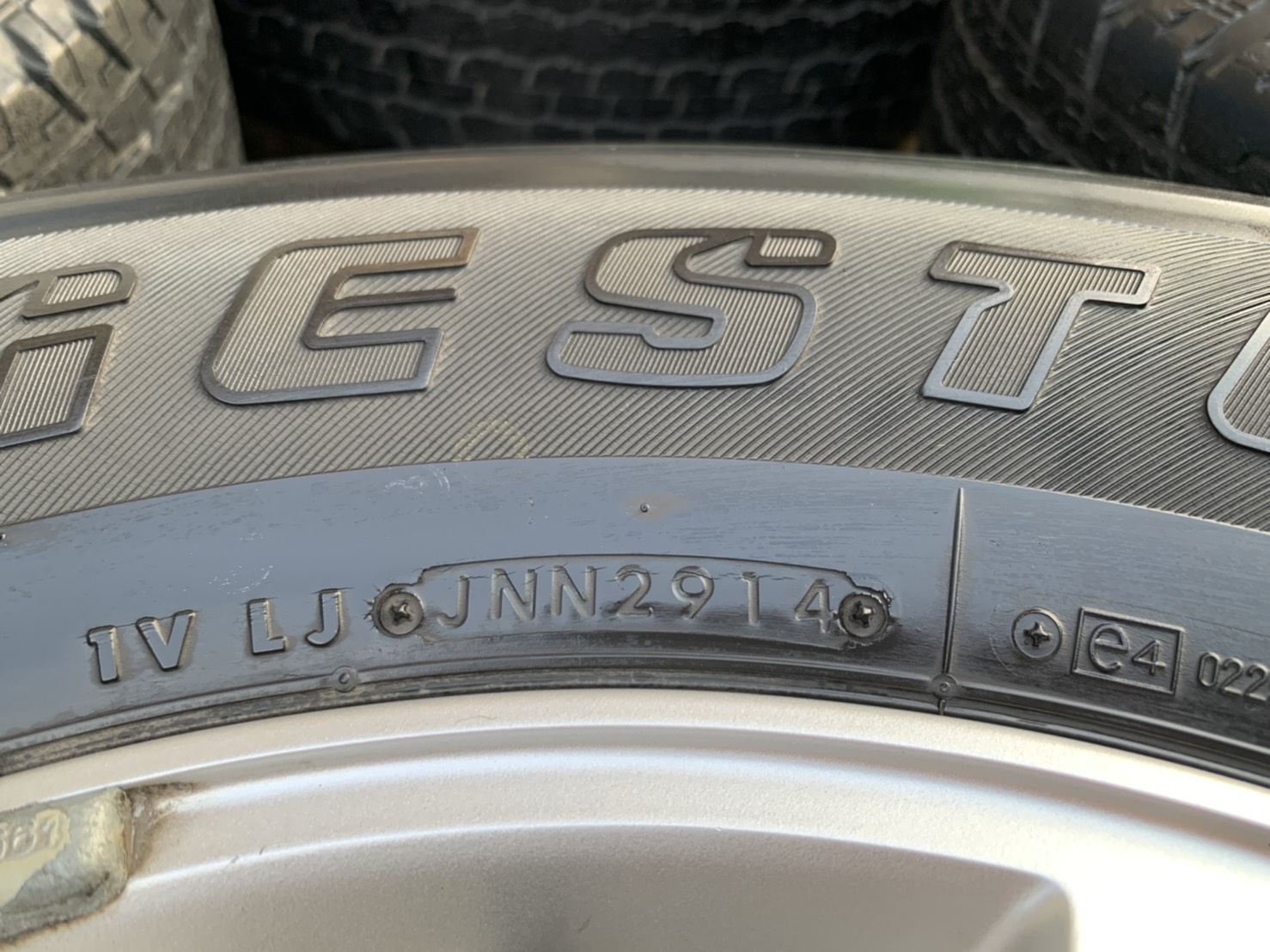 ล้อแม็ก 6รู139 Toyota Vigo ตัวสูง ขอบ 16 แถมยาง 265-70-16 Bridgestone ปี 14