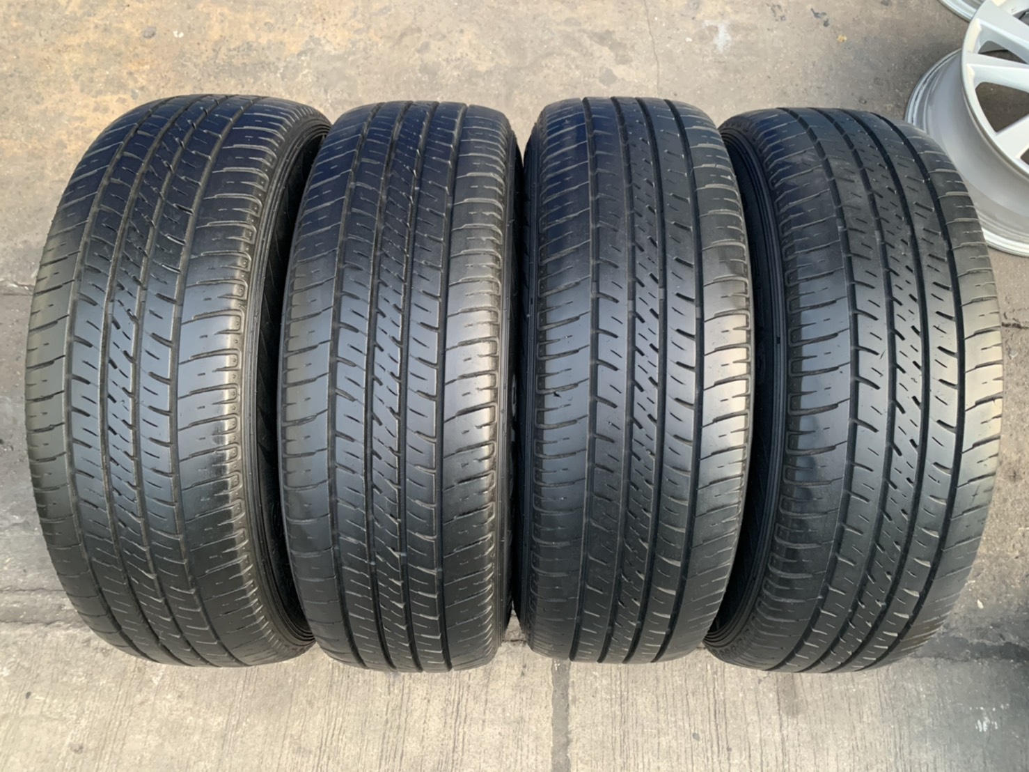 ล้อแม็ก ISUZU D-MAX Platinum ขอบ 15 พร้อมยาง 205-70-15 Maxxis ปลายปี16 สภาพดี ล้อแม็ก ISUZU D-MAX Platinum ขอบ 15 พร้อมยาง 205-70-15 Maxxis ปลายปี16 สภาพดี