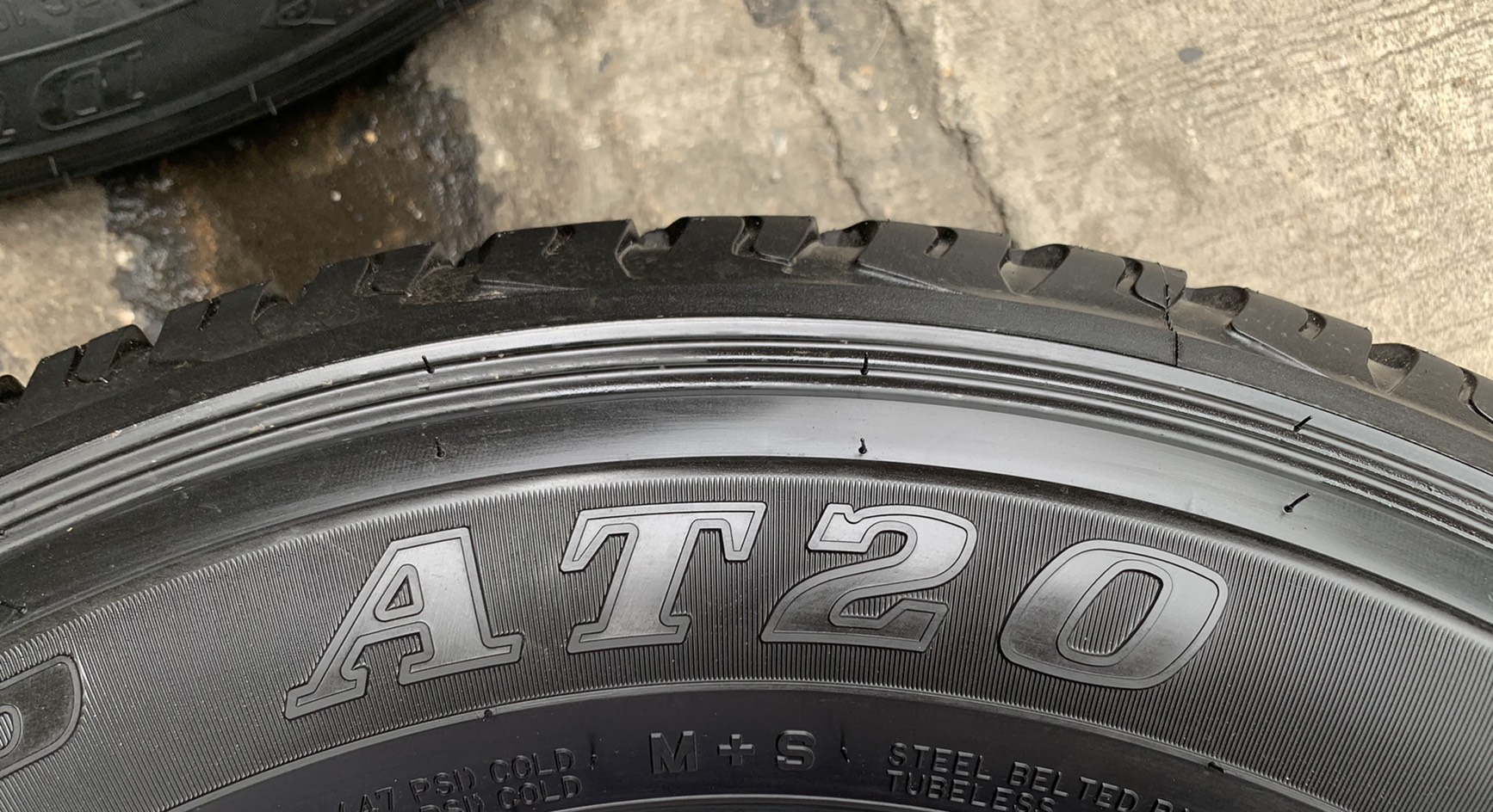ยางใหม่ป้ายแดง 225-70-17 Dunlop ปี 20 ใหม่ยกห้าง สวยกริ๊บ ใส่กับ รถกระบะตัวเตี้ย,ตัวสูง,SUV ได้ทุกรุ