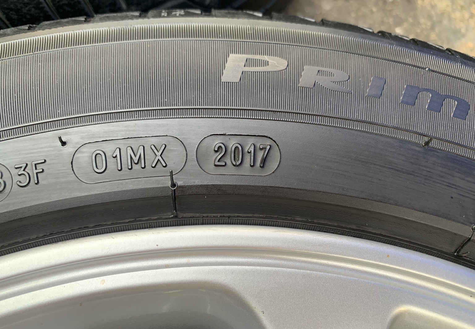ล้อแม็ก Toyota Fortuner BMC ขอบ17 พร้อมยาง 215-55-17 Michelin ปี 17 ใส่กับ รถตู้ Commuter ได้เลย