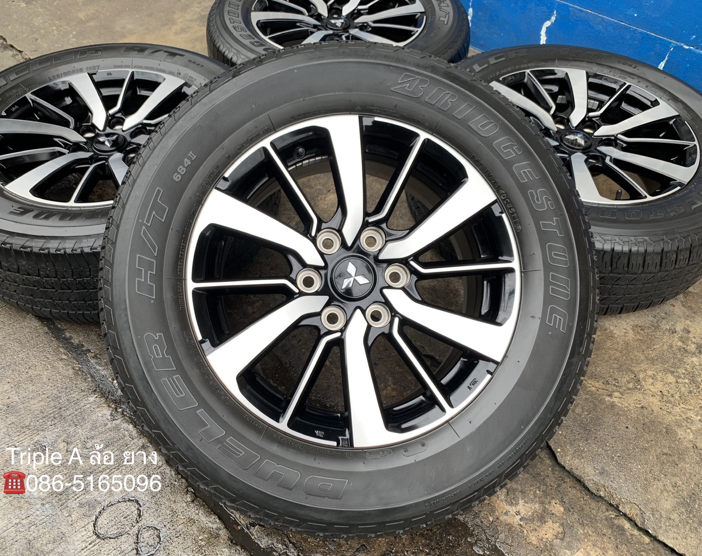 ล้อแม็ก Mitsu Pajero Sport ขอบ 18 พร้อมยาง 265-60-18 Bridgestone ปลายปี 16 ล้อแม็ก Mitsu Pajero Sport ขอบ 18 พร้อมยาง 265-60-18 Bridgestone ปลายปี 16