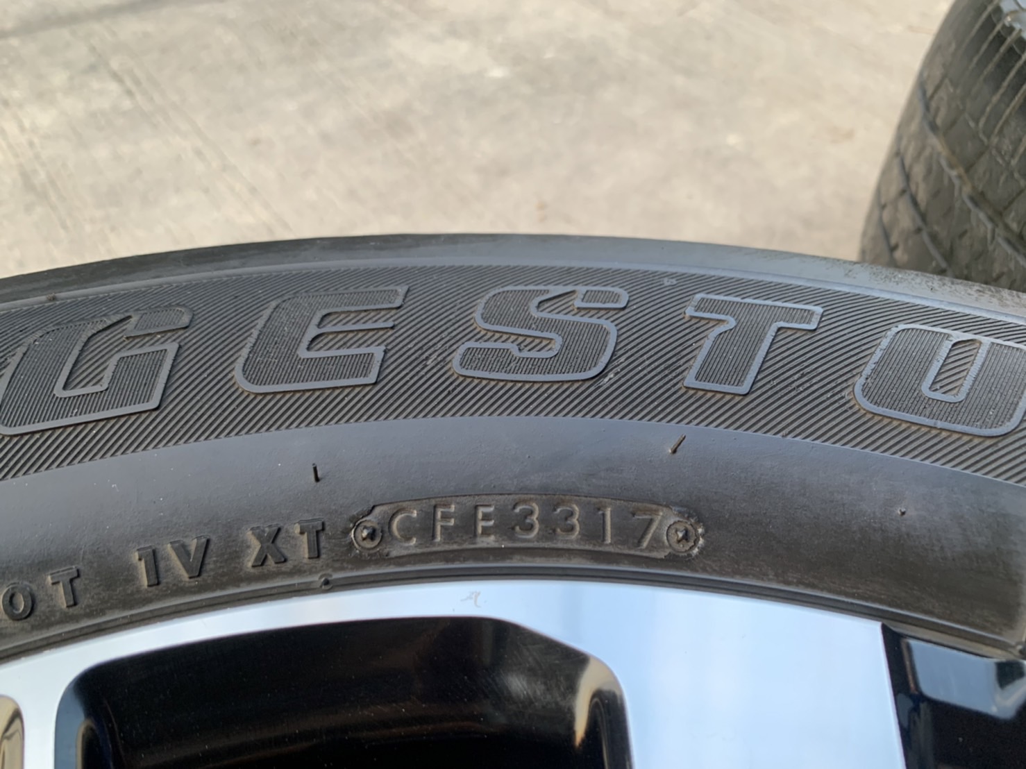 ล้อแม็ก Mitsu Pajero Sport ขอบ 18 แถมยาง 265-60-18 Bridgestone ปี 17