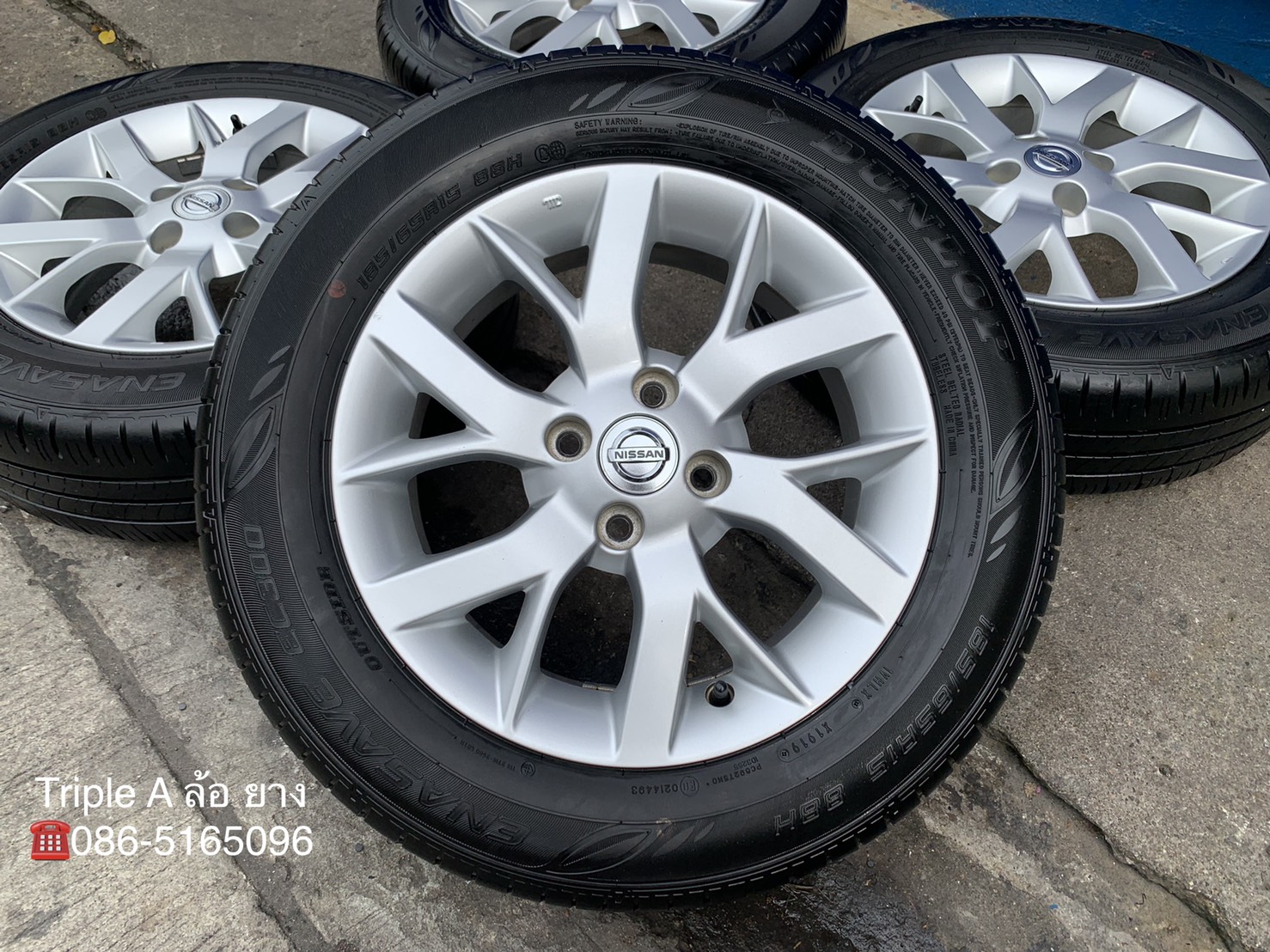 ล้อแม็ก Nissan Note ขอบ 15 พร้อมยาง 185-65-15 Dunlop ปี 19 สภาพสวย ล้อแม็ก Nissan Note ขอบ 15 พร้อมยาง 185-65-15 Dunlop ปี 19 สภาพสวย