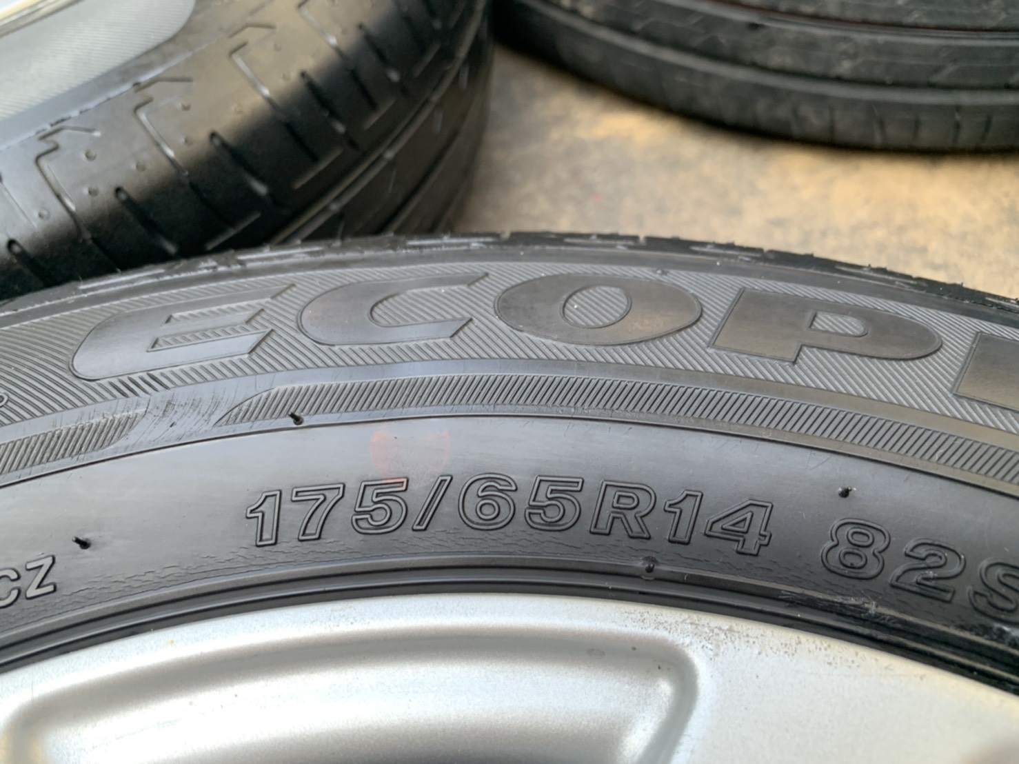 ล้อแม็ก Honda Brio Amaze ขอบ 14 พร้อมยาง 175-65-14 Bridgestone ปี 18 ล้อแม็ก Honda Brio Amaze ขอบ 14 พร้อมยาง 175-65-14 Bridgestone ปี 18