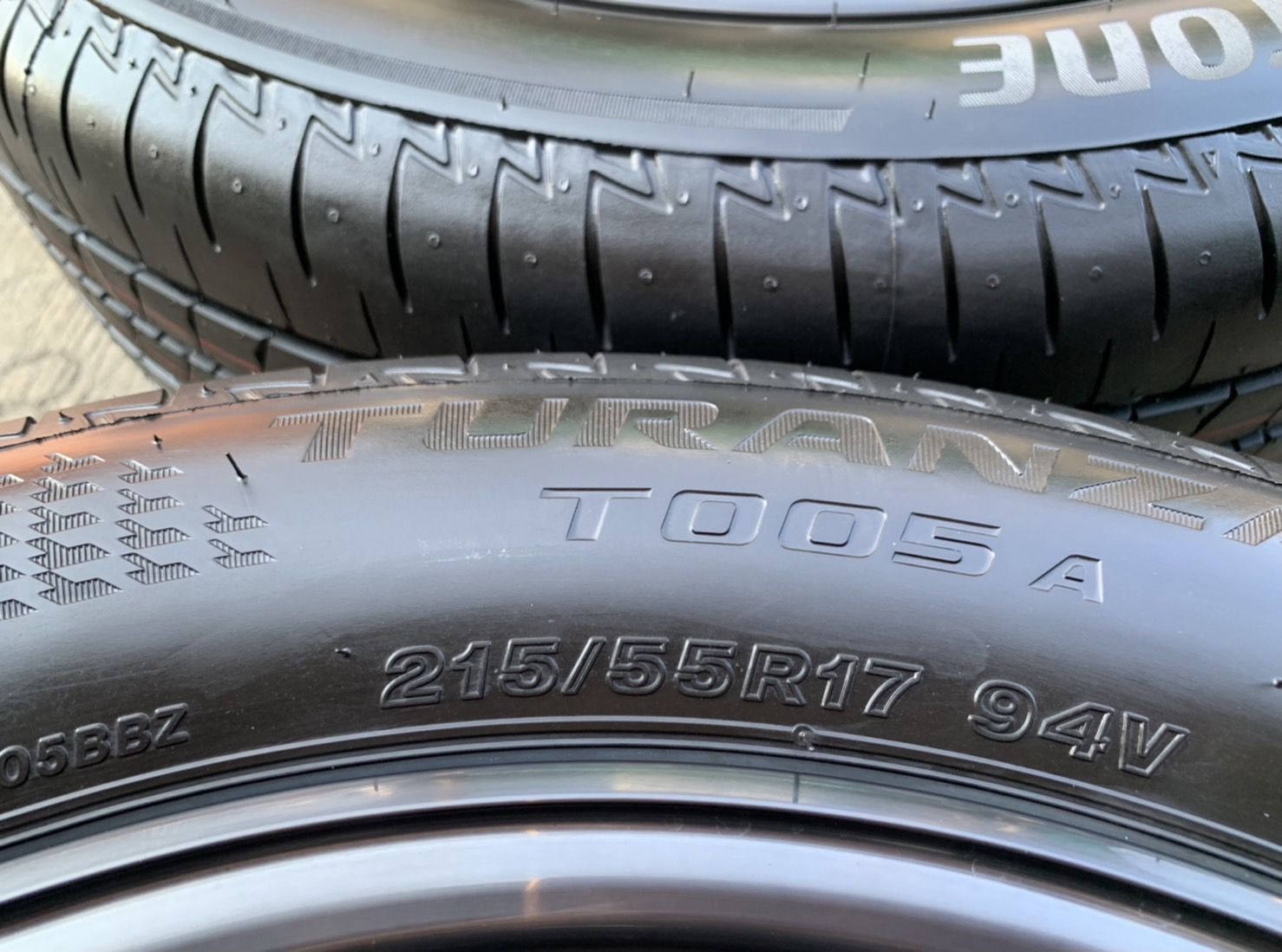 ล้อแม็กป้ายแดง Toyota Revo GR Sport รุ่นใหม่ล่าสุด ขอบ 17 พร้อมยางใหม่ป้ายแดง 215-55-17 Bridgestone 