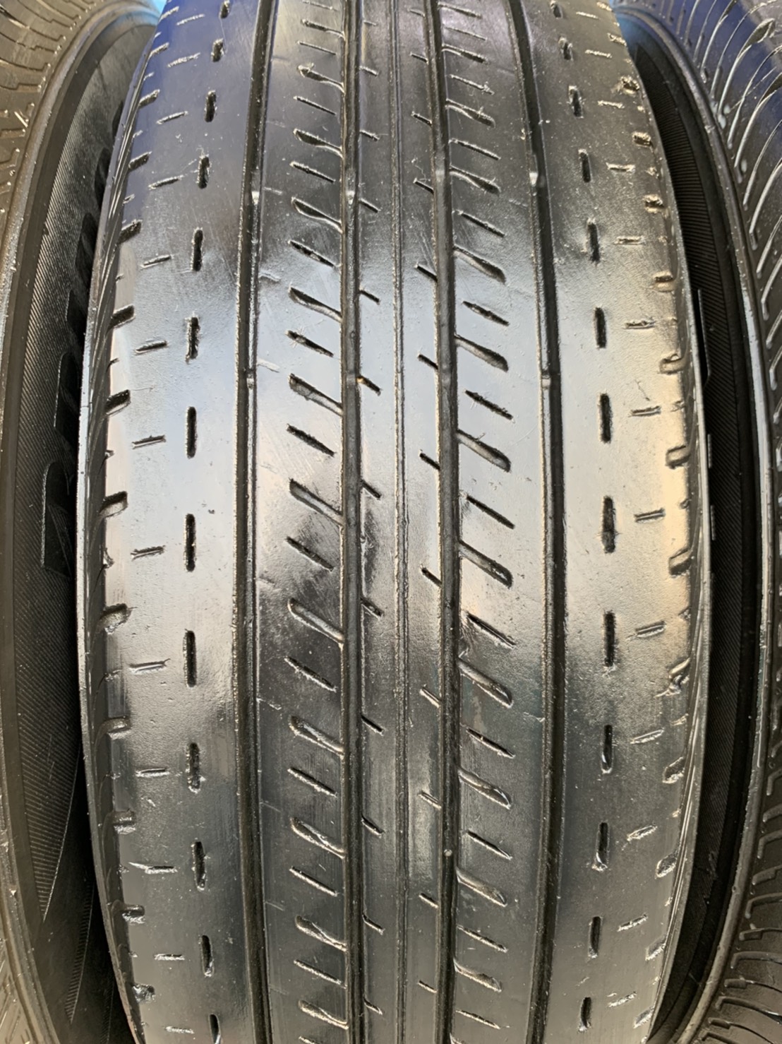 ล้อแม็ก Hyundai ฮุนได H1 ขอบ 16 แถมยาง 215-70-16 Bridgestone ปลายปี 15