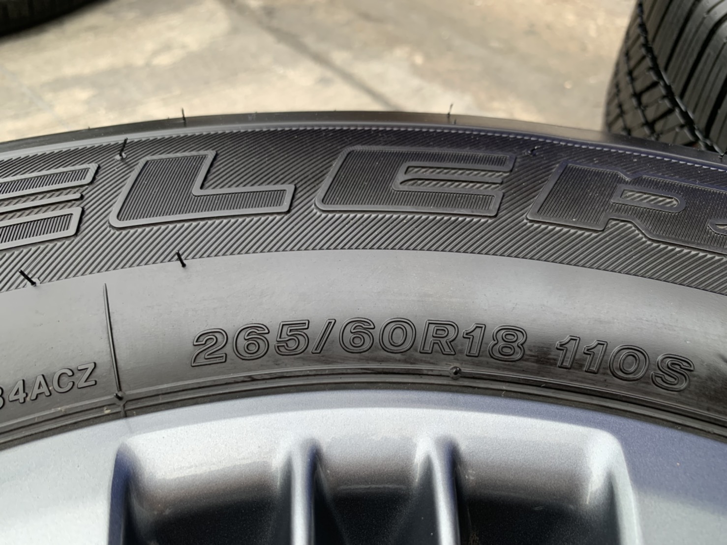 ล้อแม็กป้ายแดง ISUZU D-Max รุ่นใหม่ล่าสุด ขอบ 18 สีเทา พร้อมยางป้ายแดง 265-60-18 Bridgestone ปี 21 ล้อแม็กป้ายแดง ISUZU D-Max รุ่นใหม่ล่าสุด ขอบ 18 สีเทา พร้อมยางป้ายแดง 265-60-18 Bridgestone ปี 21