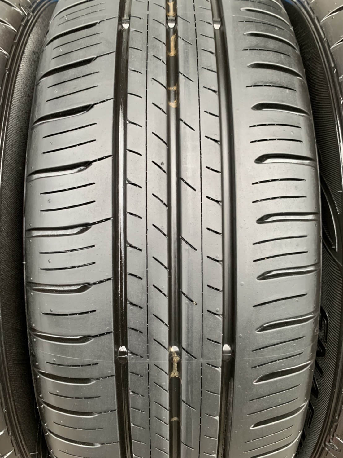 ยางป้ายแดง 205-55-17 Dunlop สวยกริ๊บ ใส่กับ Wish ,Altis ,Civic หรือ รถเก๋งขนาดกลาง ได้หลายรุ่น ยางป้ายแดง 205-55-17 Dunlop สวยกริ๊บ ใส่กับ Wish ,Altis ,Civic หรือ รถเก๋งขนาดกลาง ได้หลายรุ่น