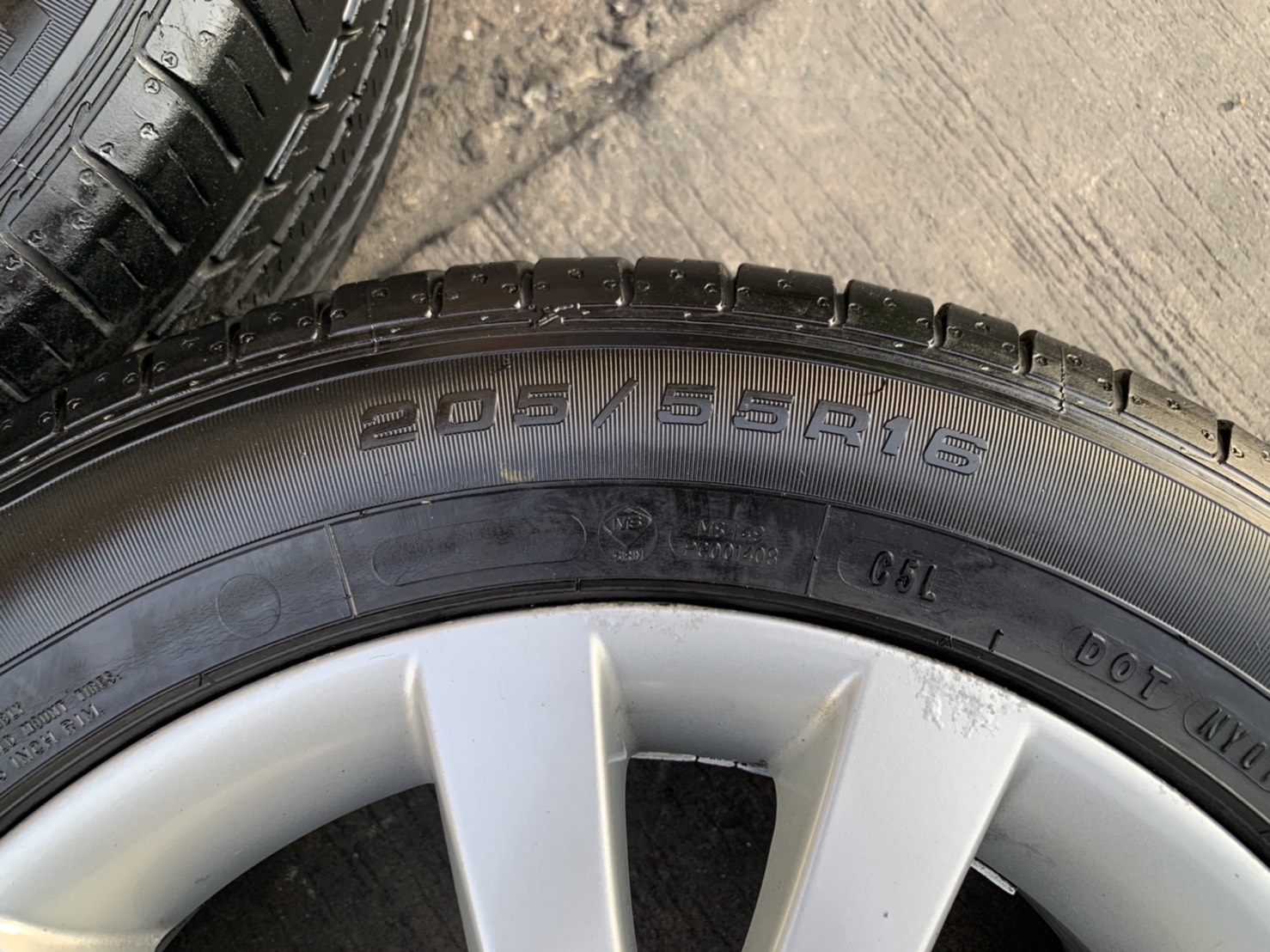 ล้อแม็ก 5รู114 Mazda 3 ขอบ 16 แถมยาง 205-55-16 Goodyear ปี 16 ล้อแม็ก 5รู114 Mazda 3 ขอบ 16 แถมยาง 205-55-16 Goodyear ปี 16