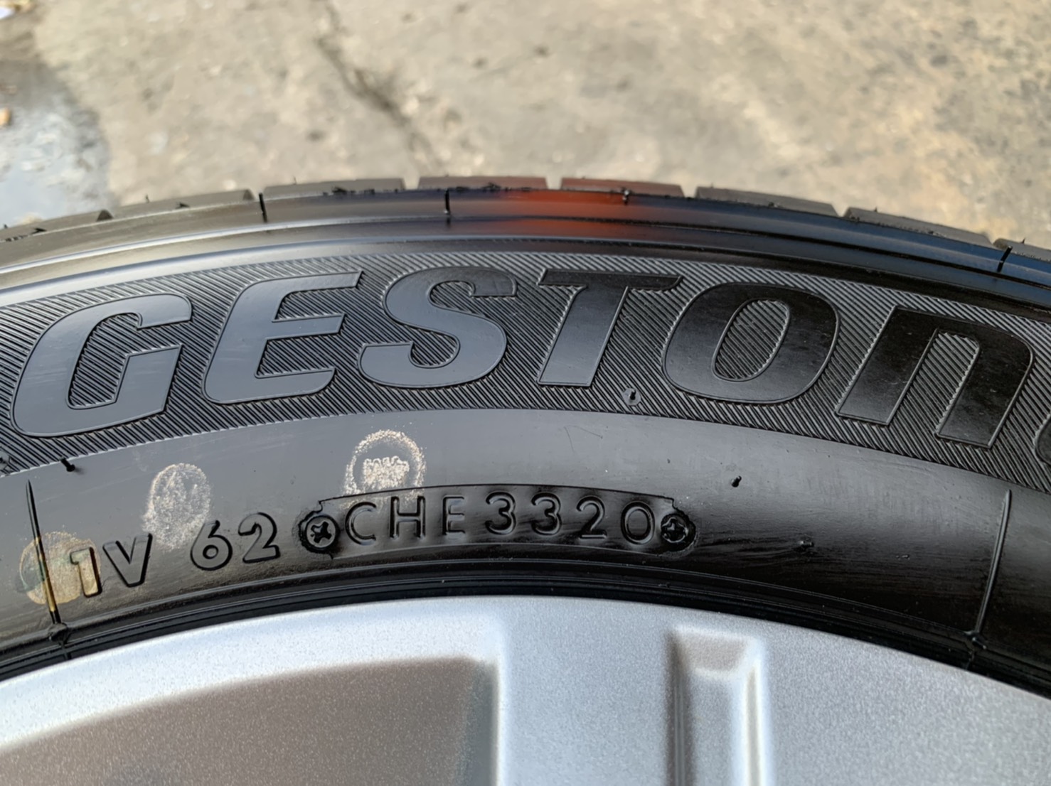 ล้อแม็กป้ายแดง Mitsu Triton รุ่นใหม่ล่าสุด ขอบ 16 พร้อมยางป้ายแดง 225-65-16 Bridgestone ปี 20 สวยกริ ล้อแม็กป้ายแดง Mitsu Triton รุ่นใหม่ล่าสุด ขอบ 16 พร้อมยางป้ายแดง 225-65-16 Bridgestone ปี 20 สวยกริ