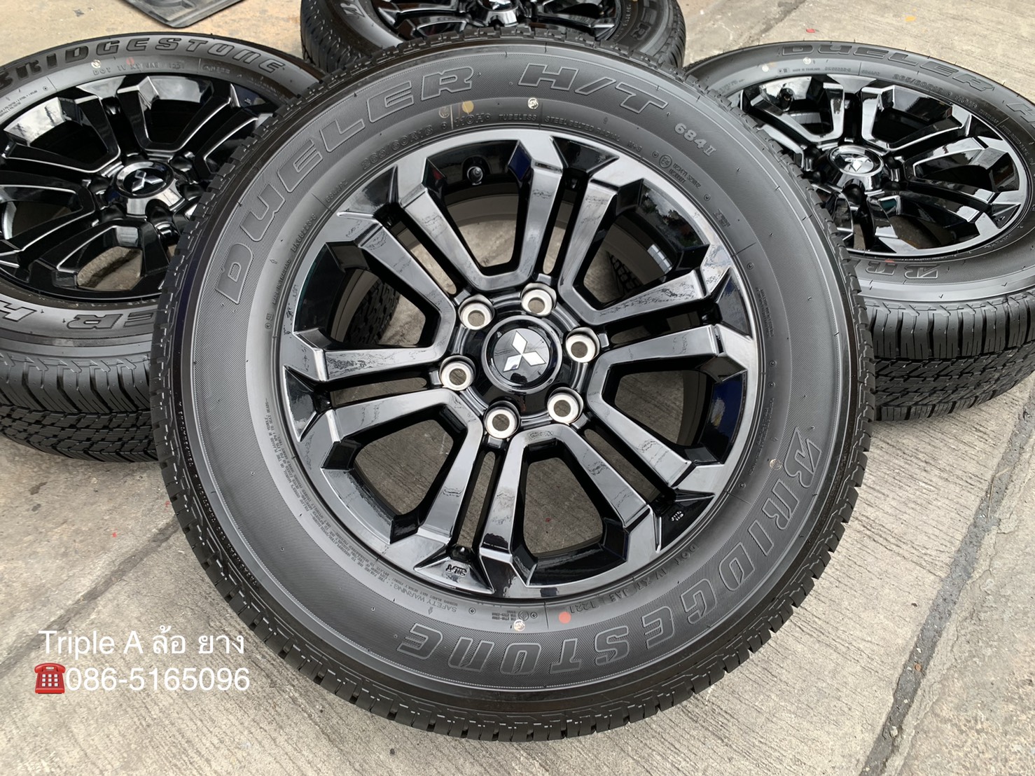 ล้อแม็กป้ายแดง Mitsu Triton Athlete รุ่นใหม่ล่าสุด ขอบ 18 สีดำแท้ พร้อมยางป้ายแดง 265-60-18 Bridgestone ปี 21 สวยกริ๊บๆ ล้อแม็กป้ายแดง Mitsu Triton Athlete รุ่นใหม่ล่าสุด ขอบ 18 สีดำแท้ พร้อมยางป้ายแดง 265-60-18 Bridgestone ปี 21 สวยกริ๊บๆ