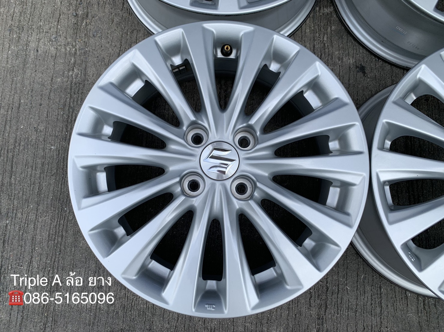 ล้อแม็ก Suzuki Ciaz ขอบ 15 สภาพสวยๆ ล้อแม็ก Suzuki Ciaz ขอบ 15 สภาพสวยๆ