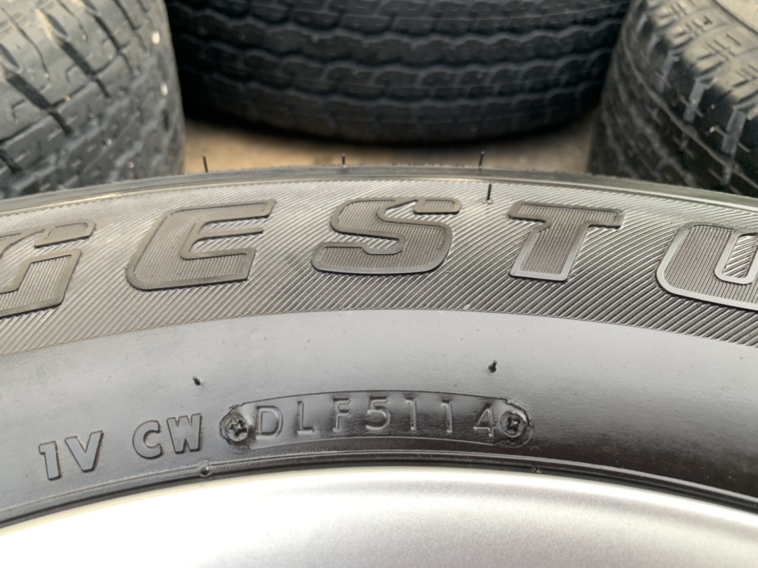 ล้อแม็ก ISUZU V-Cross ขอบ 17 แถมยาง 255-65-17 Bridgestone ปลายปี 14 สภาพดี