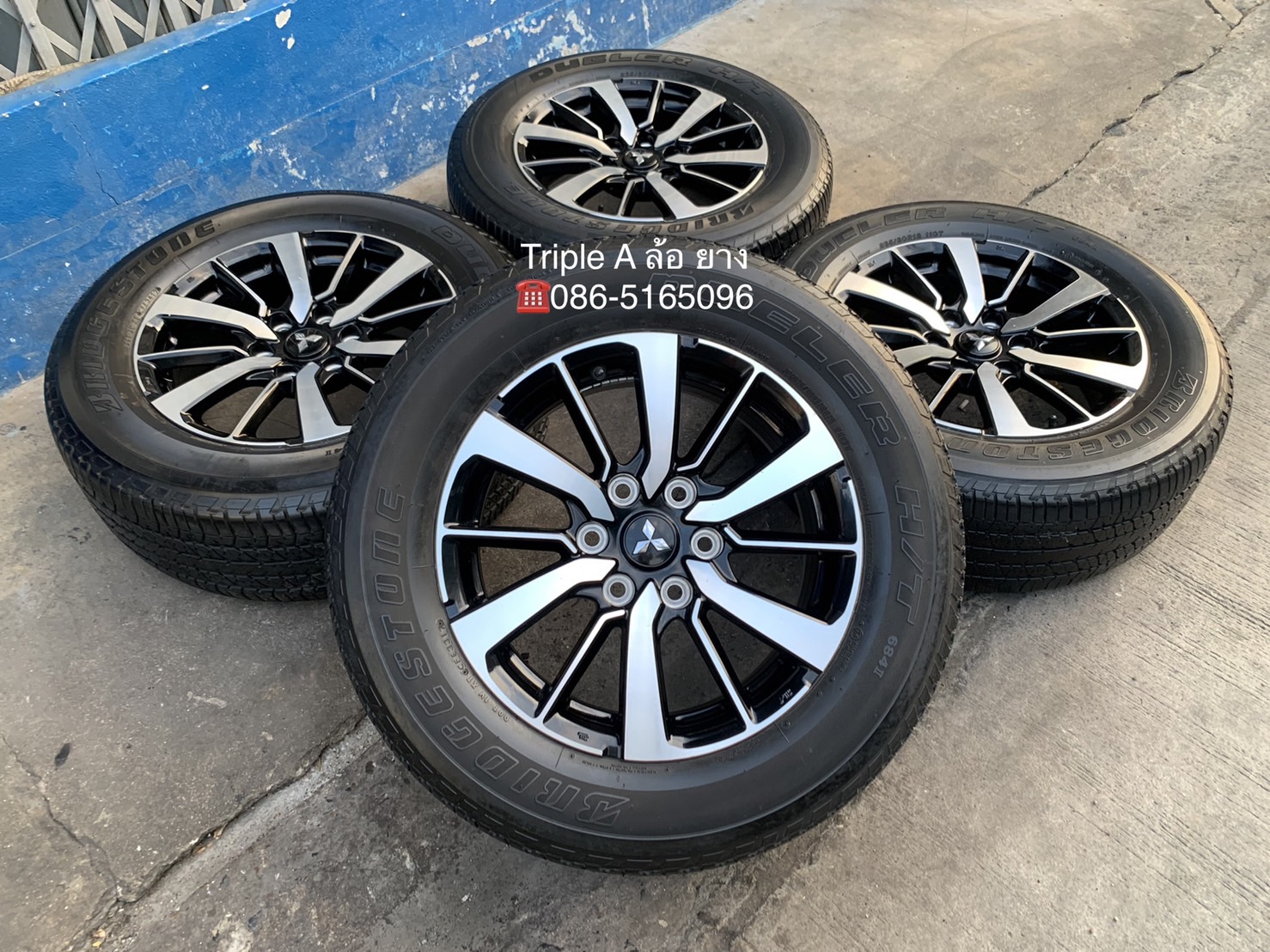 ล้อแม็ก Mitsu Pajero Sport ขอบ 18 แถมยาง 265-60-18 Bridgestone ปี 17