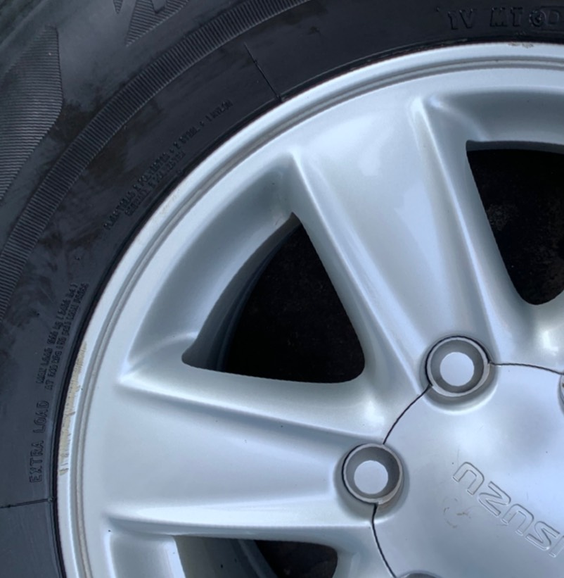 แม็ก ISUZU D-Max All New ขอบ 16 แถมยาง 245-70-16 Bridgestone ปี 15