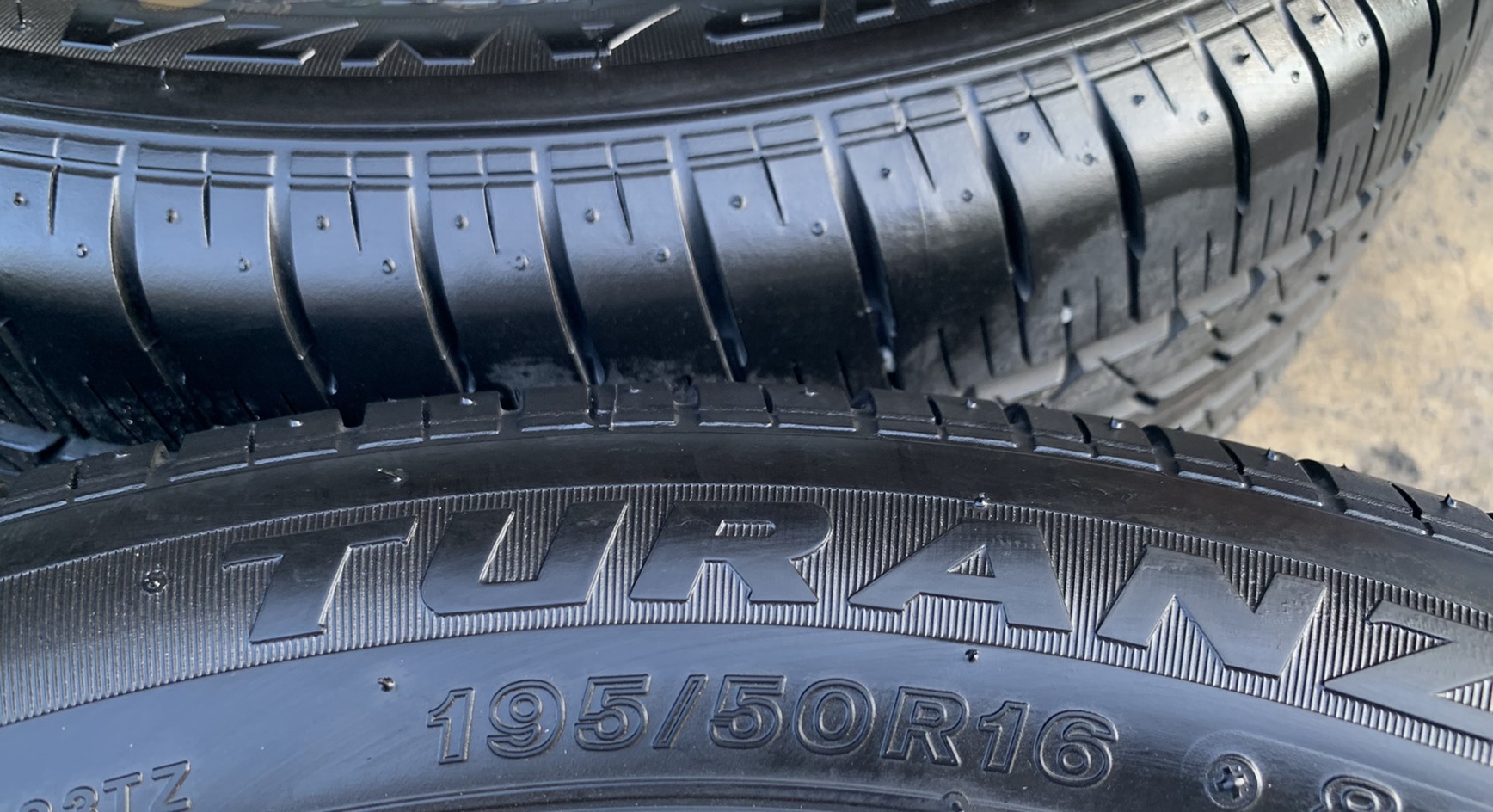 ยางป้ายแดง 195-50-16 Bridgestone ปี 20 ยางป้ายแดง 195-50-16 Bridgestone ปี 20