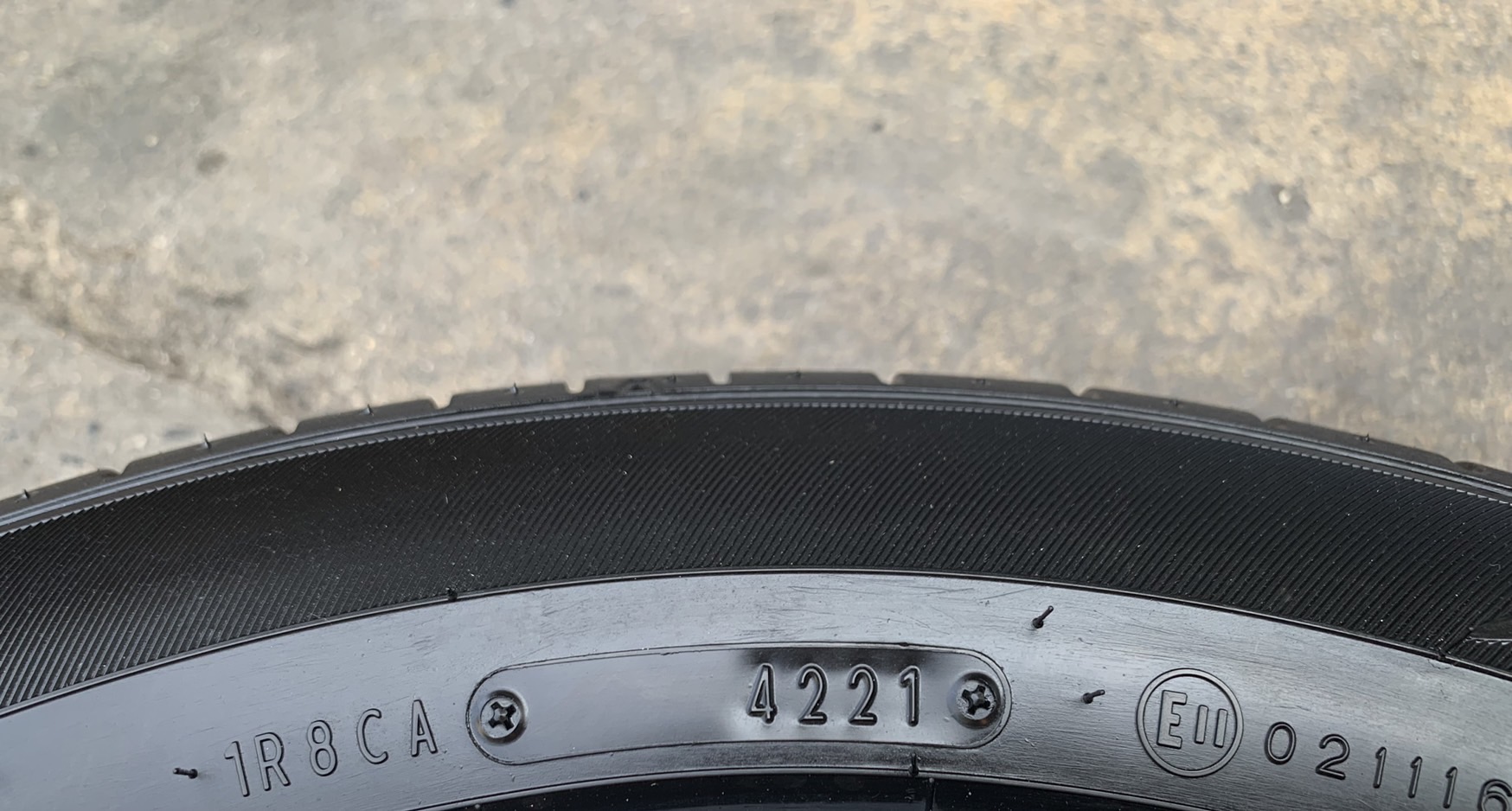ยางใหม่ป้ายแดง 185-60-15 Dunlop ปลายปี 21 ใหม่ยกห้าง ถอดจากโชว์รูม ยางใหม่ป้ายแดง 185-60-15 Dunlop ปลายปี 21 ใหม่ยกห้าง ถอดจากโชว์รูม