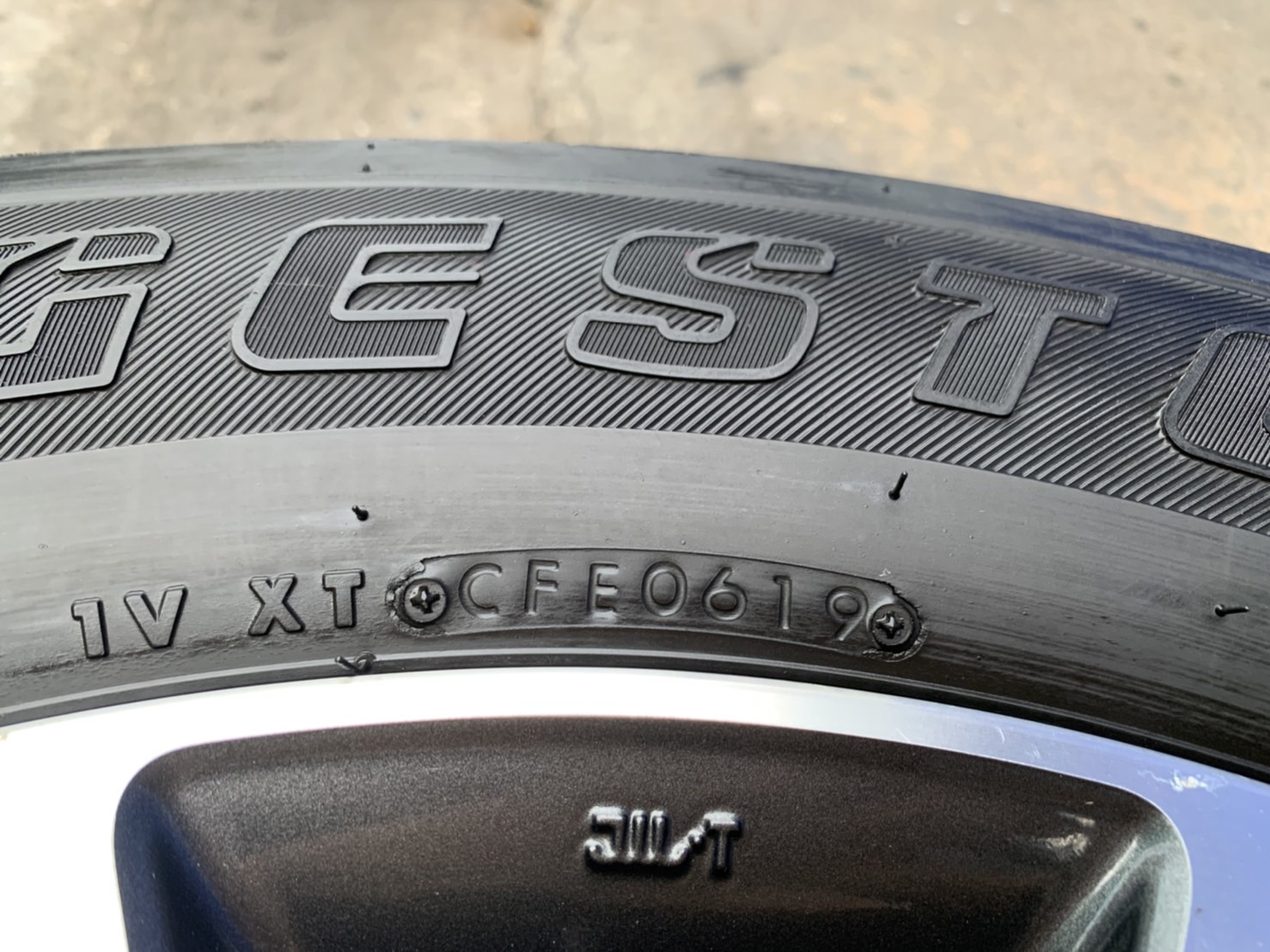 ล้อแม็ก Toyota Fortuner ขอบ 18 ดำหน้าเงา พร้อมยาง 265-60-18 Bridgestone ปี 19 ใส่กับ Toyota Fortuner ล้อแม็ก Toyota Fortuner ขอบ 18 ดำหน้าเงา พร้อมยาง 265-60-18 Bridgestone ปี 19 ใส่กับ Toyota Fortuner