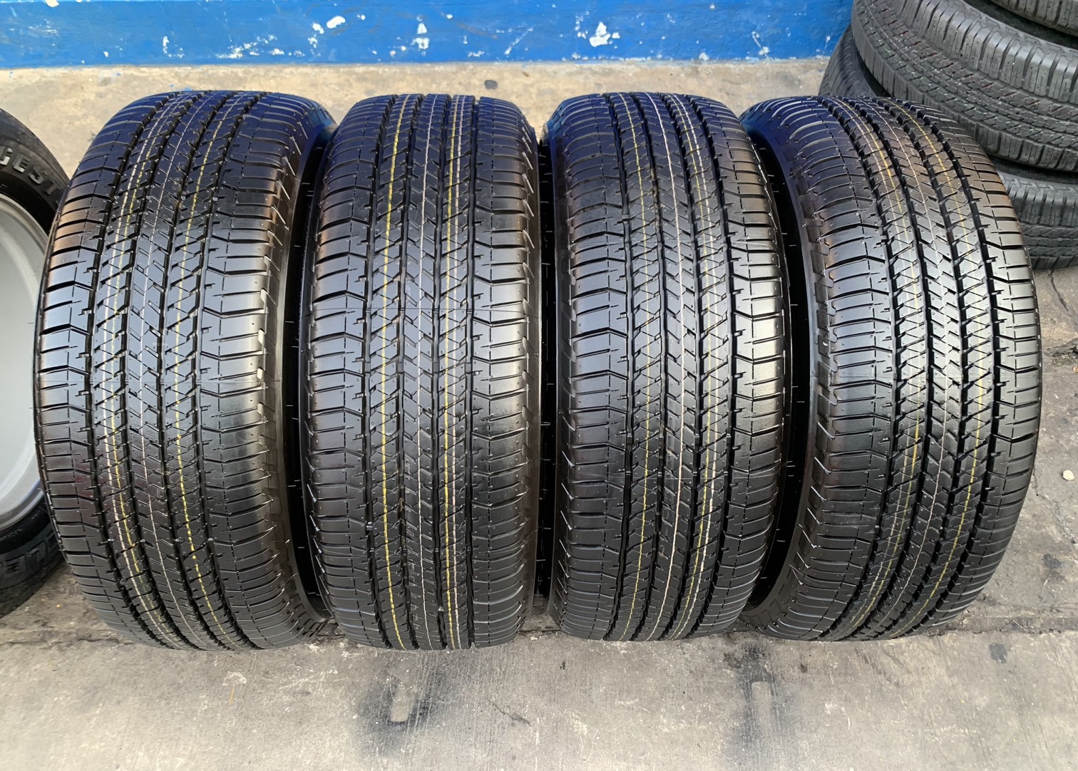 ล้อแม็กป้ายแดง Ford Wildtrak รุ่นใหม่ล่าสุด ขอบ 18 สีดำแท้ พร้อมยางใหม่ป้ายแดง 265-60-18 Bridgestone ล้อแม็กป้ายแดง Ford Wildtrak รุ่นใหม่ล่าสุด ขอบ 18 สีดำแท้ พร้อมยางใหม่ป้ายแดง 265-60-18 Bridgestone