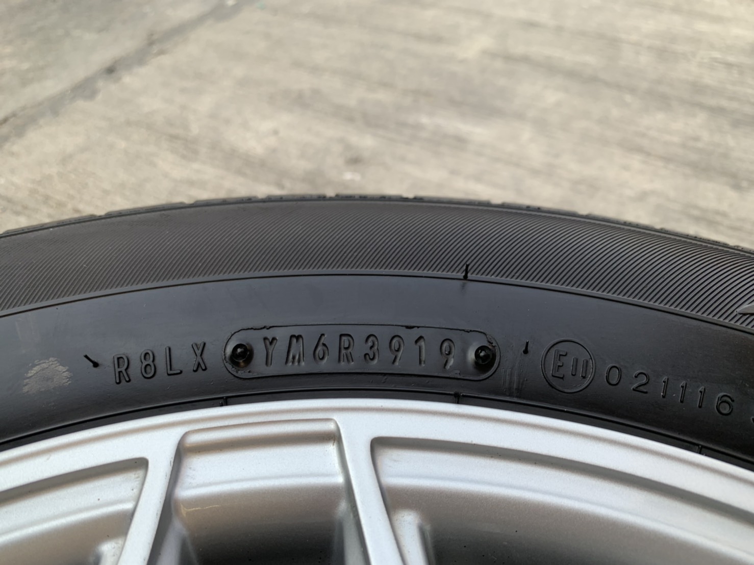 ล้อแม็ก Toyota Vios Exclusive รุ่นพิเศษ ขอบ 15 พร้อมยาง 185-65-15 Dunlop ปลายปี 19 ล้อแม็ก Toyota Vios Exclusive รุ่นพิเศษ ขอบ 15 พร้อมยาง 185-65-15 Dunlop ปลายปี 19