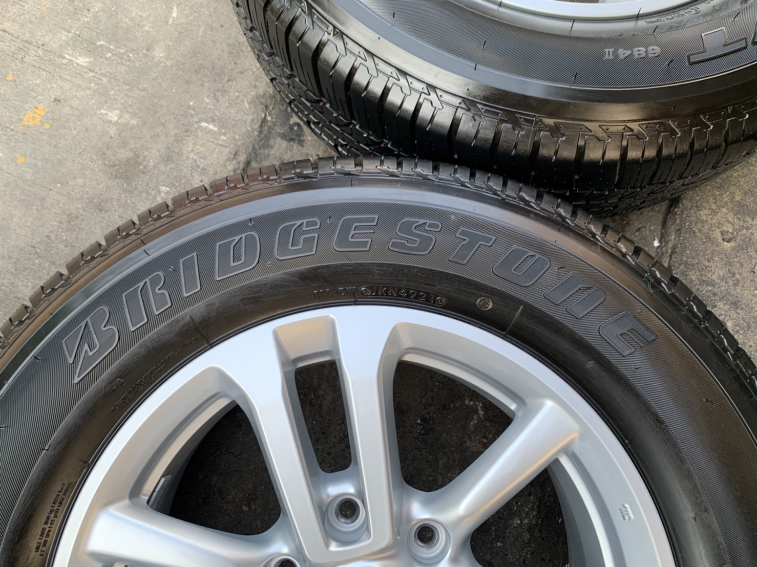 ล้อแม็กป้ายแดง ISUZU D-Max รุ่นใหม่ล่าสุด ขอบ 17 พร้อมยางป้ายแดง 255-65-17 Bridgestone ปลายปี 21