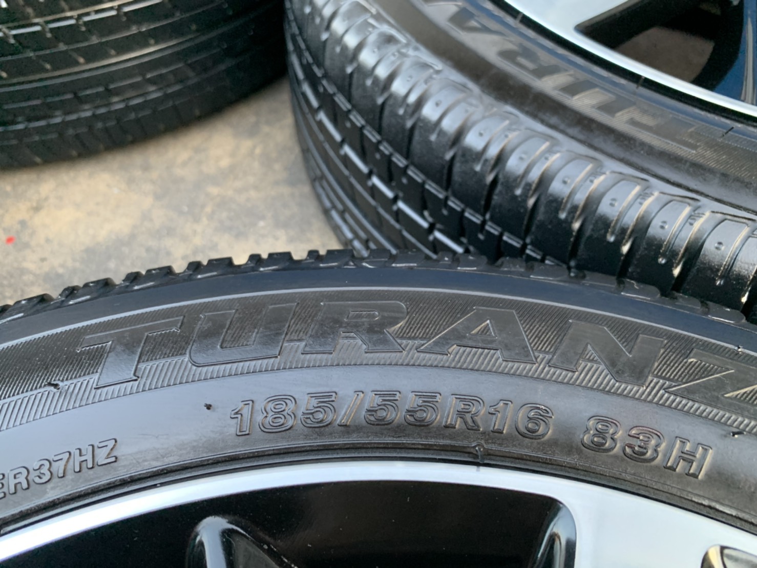 ล้อแม็ก Honda Jazz GK ตัวท็อป ขอบ 16 พร้อมยาง 185-55-16 Bridgestone ปี 19 ล้อแม็ก Honda Jazz GK ตัวท็อป ขอบ 16 พร้อมยาง 185-55-16 Bridgestone ปี 19