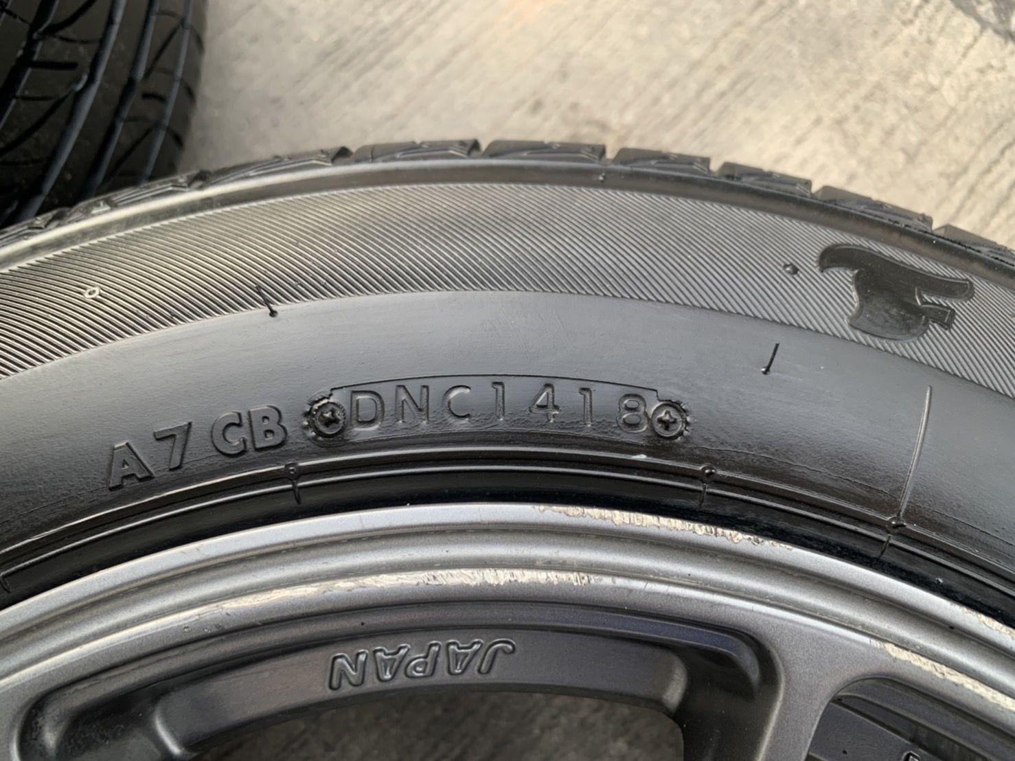 ล้อแม็ก ลาย XXR DRIFT KING ขอบ 15 พร้อมยาง 195-60-15 Firestone ปี 18 ล้อแม็ก ลาย XXR DRIFT KING ขอบ 15 พร้อมยาง 195-60-15 Firestone ปี 18