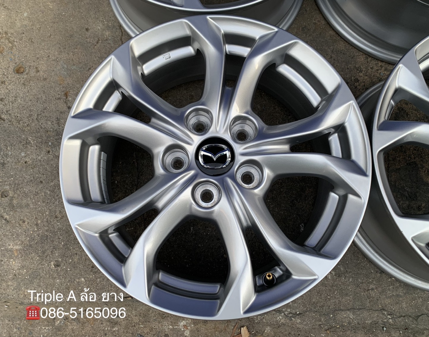 ล้อแม็กป้ายแดง Mazda CX-3 รุ่นใหม่ล่าสุด ขอบ 16 สวยกริ๊บๆ ล้อแม็กป้ายแดง Mazda CX-3 รุ่นใหม่ล่าสุด ขอบ 16 สวยกริ๊บๆ