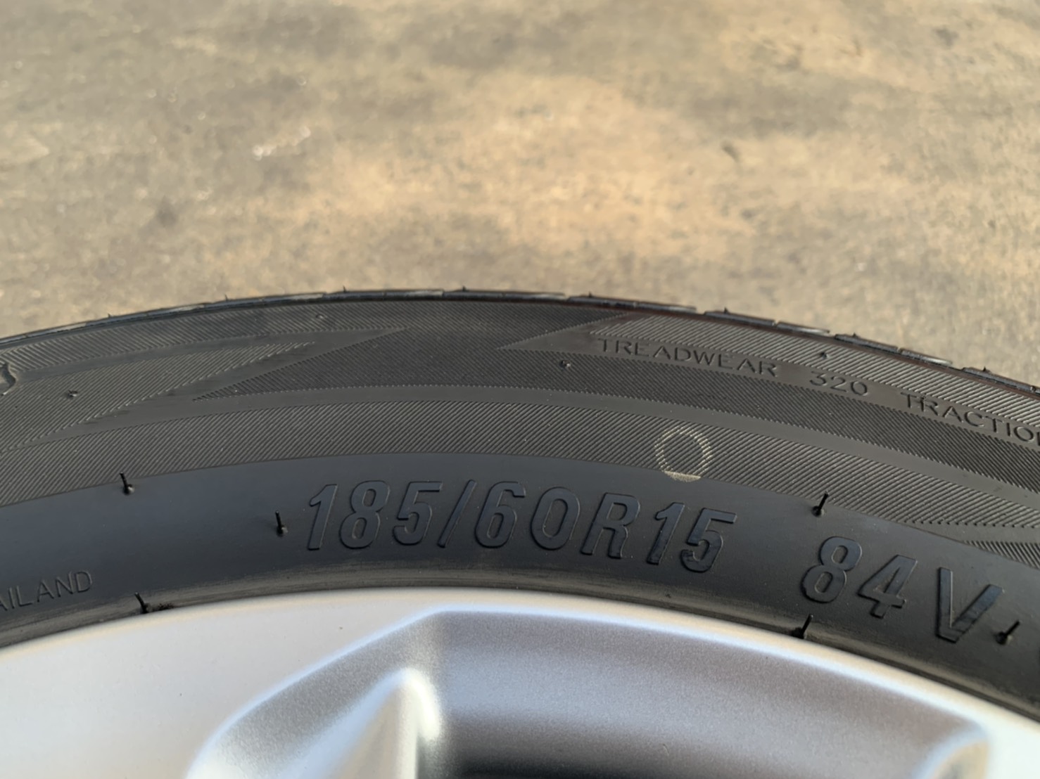 ล้อแม็ก Toyota Vios 8 ก้าน ขอบ 15 พร้อมยาง 185-60-15 MAXXIS ปี 19 ล้อแม็ก Toyota Vios 8 ก้าน ขอบ 15 พร้อมยาง 185-60-15 MAXXIS ปี 19