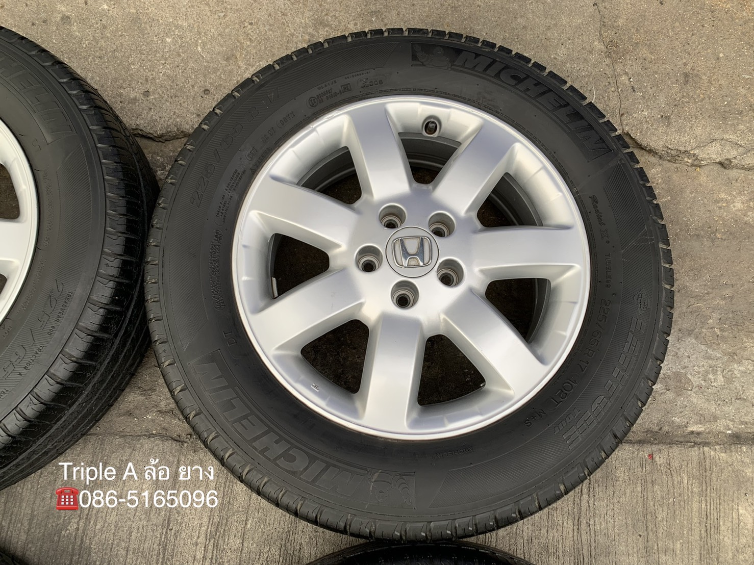 ล้อแม็ก 5รู114 Honda CRV ขอบ 17 แถมยาง 225-65-17 Michelin ปี 14 ล้อแม็ก 5รู114 Honda CRV ขอบ 17 แถมยาง 225-65-17 Michelin ปี 14