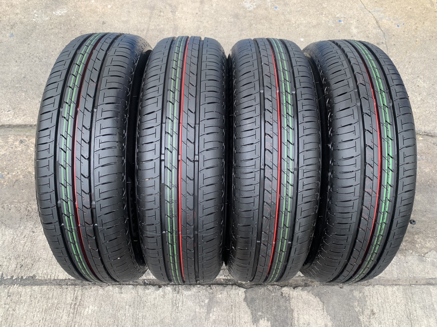 ล้อแม็กป้ายแดง Nissan Note ขอบ 15 พร้อมยางใหม่ป้ายแดง 175-65-15 Bridgestone ใหม่กริ๊บๆ ล้อแม็กป้ายแดง Nissan Note ขอบ 15 พร้อมยางใหม่ป้ายแดง 175-65-15 Bridgestone ใหม่กริ๊บๆ