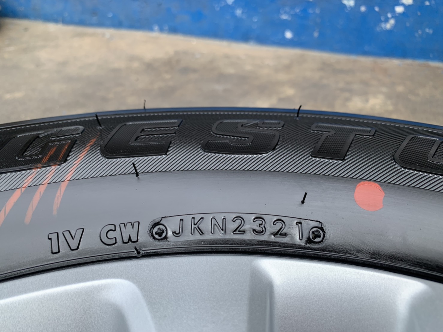 ล้อแม็กป้ายแดง ISUZU D-Max รุ่นใหม่ล่าสุด ขอบ 17 พร้อมยางใหม่ป้ายแดง 255-65-17 Bridgestone ปี 21 สวยกริ๊บๆ ล้อแม็กป้ายแดง ISUZU D-Max รุ่นใหม่ล่าสุด ขอบ 17 พร้อมยางใหม่ป้ายแดง 255-65-17 Bridgestone ปี 21 สวยกริ๊บๆ