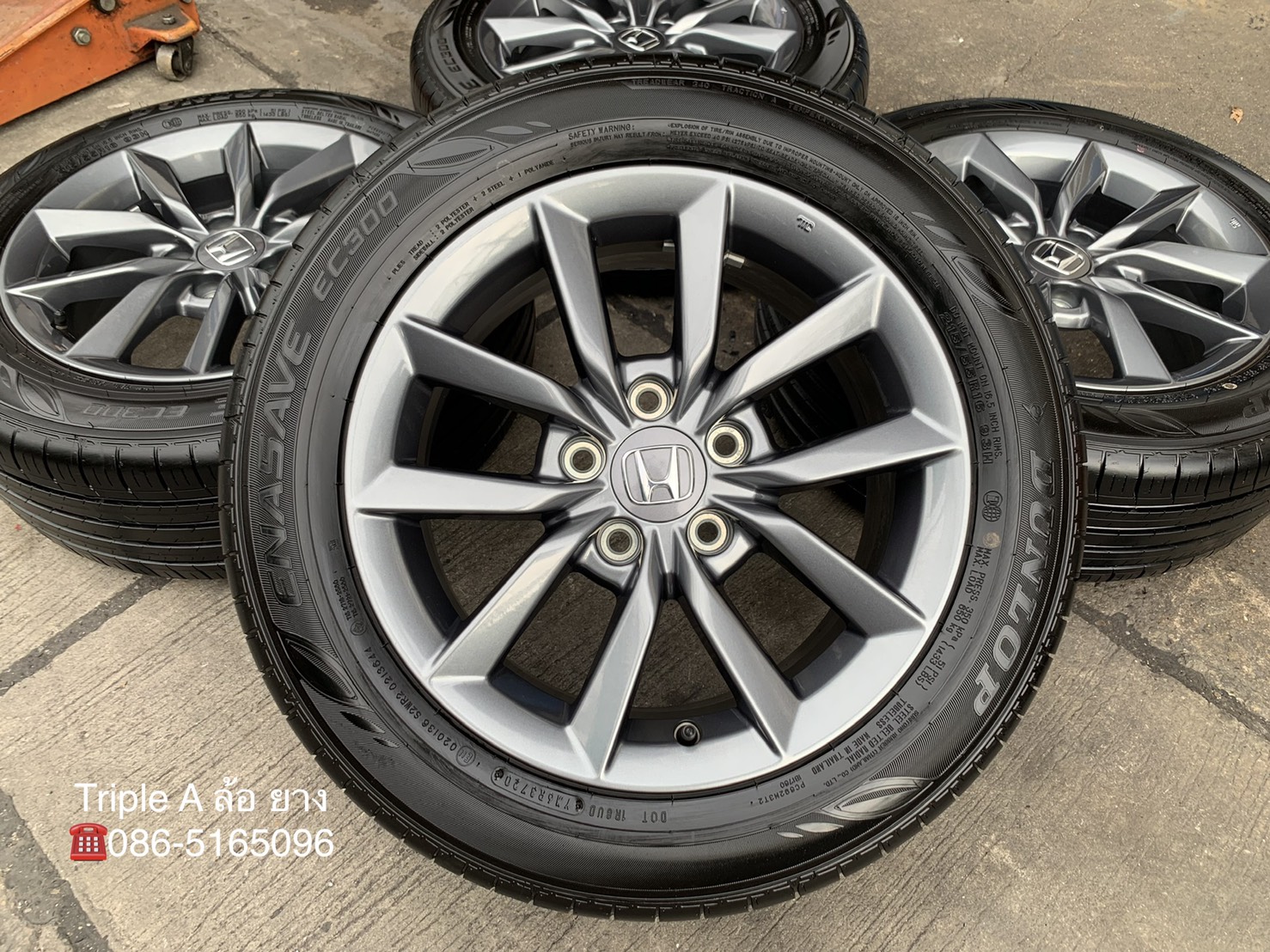 ล้อแม็ก Honda Civic FC รุ่นใหม่ล่าสุด ขอบ 16 สีเทากัน พร้อมยาง 215-55-16 Dunlop ปลายปี 20 สวยๆ ล้อแม็ก Honda Civic FC รุ่นใหม่ล่าสุด ขอบ 16 สีเทากัน พร้อมยาง 215-55-16 Dunlop ปลายปี 20 สวยๆ