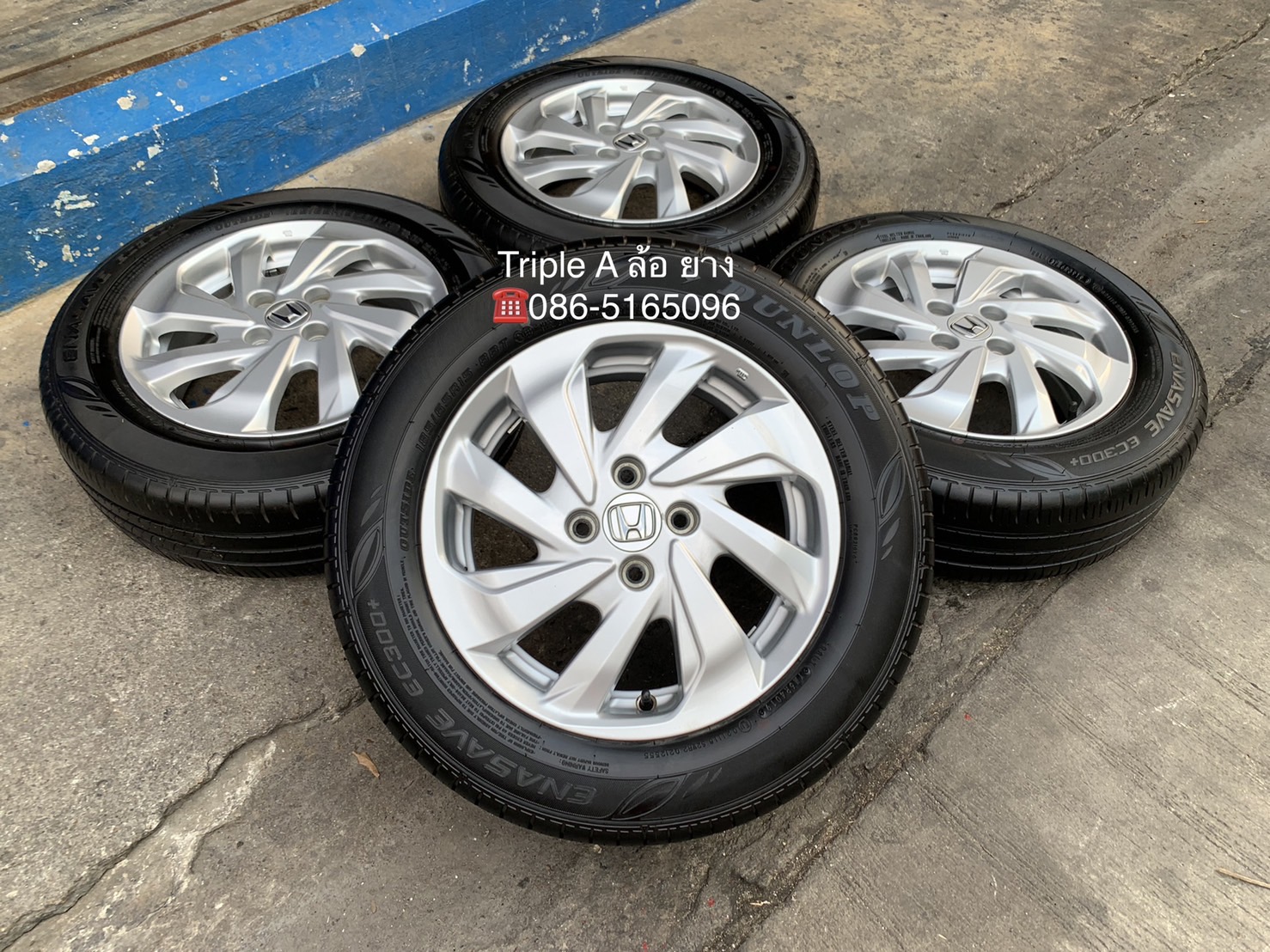 ล้อแม็ก Honda Mobilio ขอบ 15 พร้อมยาง 185-65-15 Dunlop ปลายปี 19