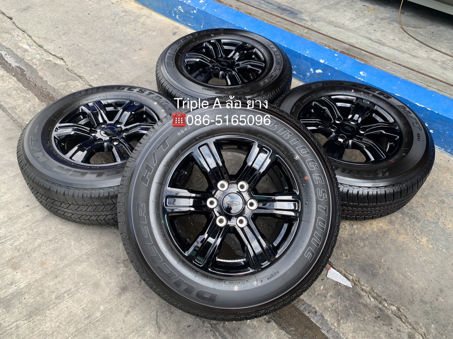 ล้อแม็กป้ายแดง Ford Ranger XLT รุ่นใหม่ ขอบ 17 สีดำแท้ พร้อมยางใหม่ป้ายแดง 265-65-17 Bridgestone ปี 