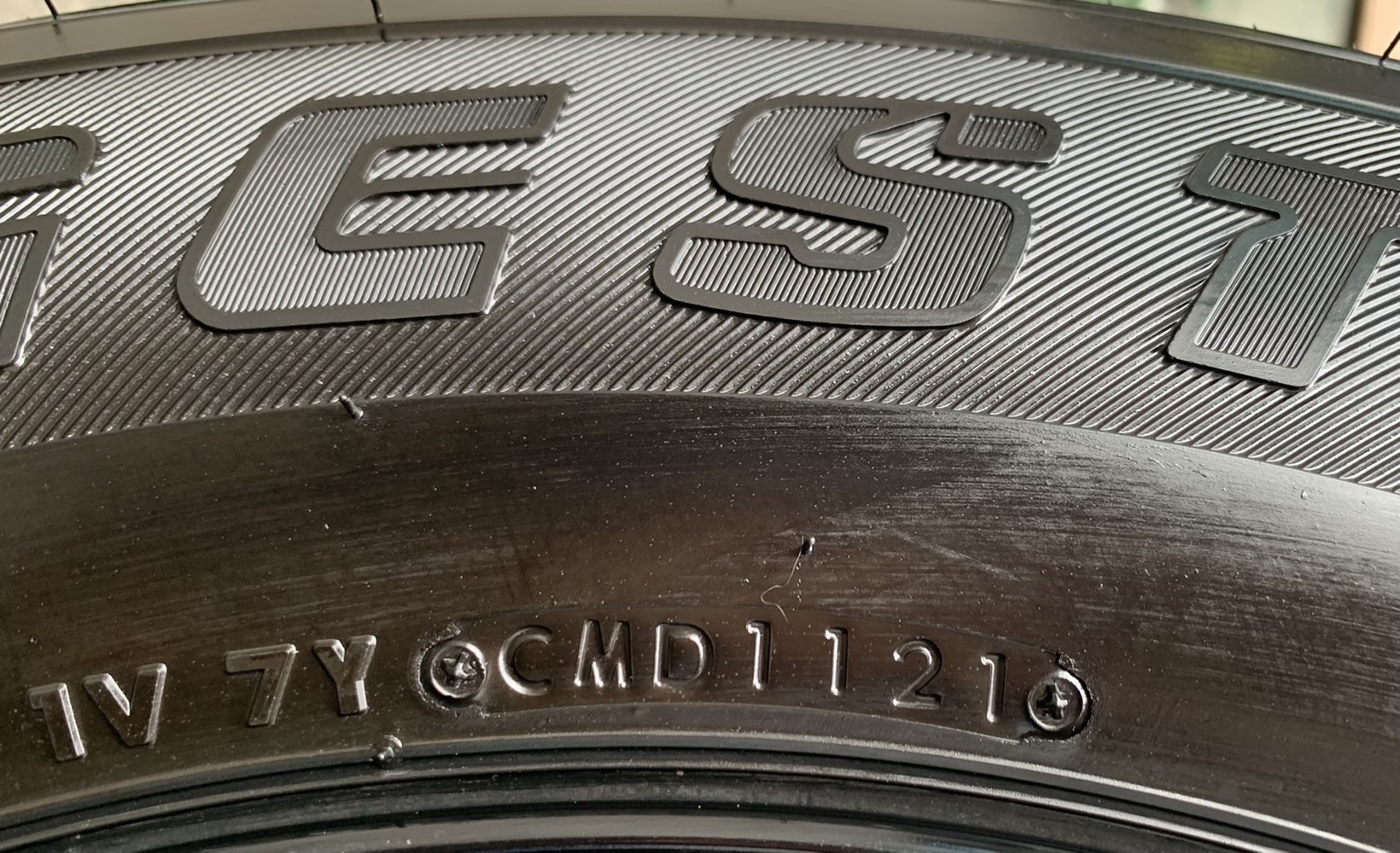 ล้อแม็กป้ายแดง Ford Ranger XLT ขอบ 17 สีดำแท้ พร้อมยางใหม่ป้ายแดง 265-65-17 Bridgestone ปี 21 ใหม่ๆ สวยกริ๊บๆ