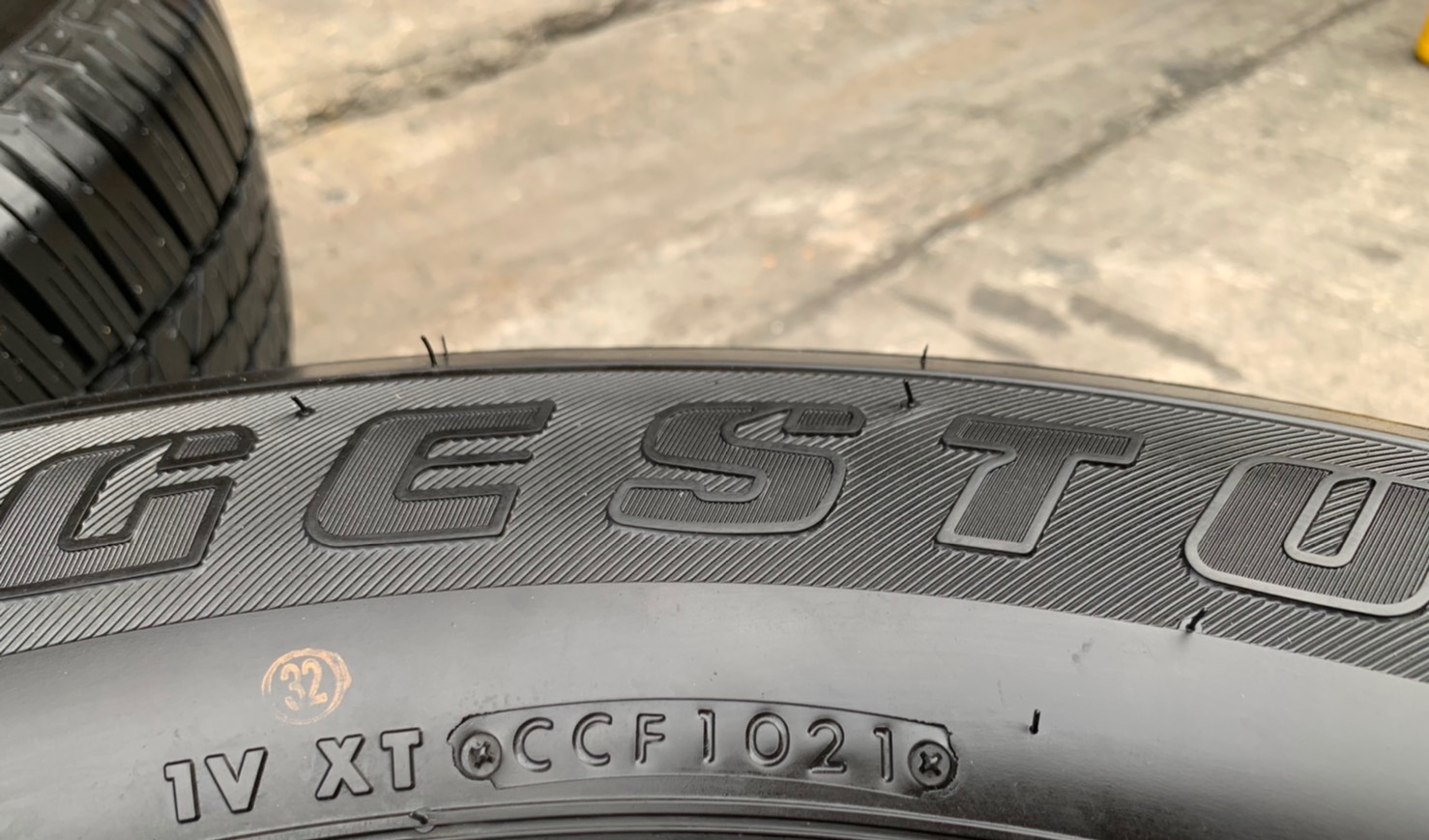 ล้อแม็กป้ายแดง Mitsu Triton Athlete รุ่นใหม่ล่าสุด ขอบ 18 สีดำแท้ พร้อมยางป้ายแดง 265-60-18 Bridgest