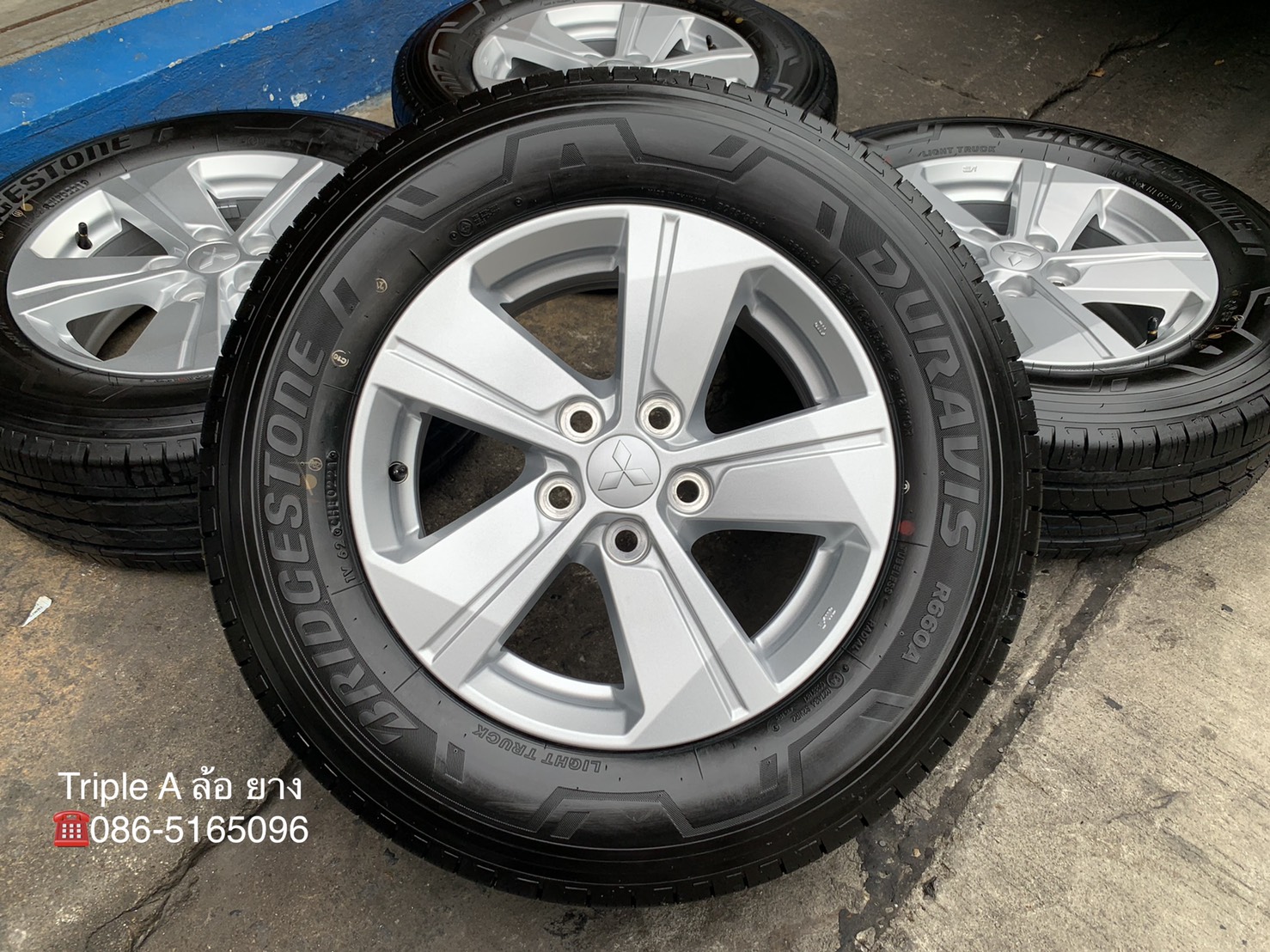 ล้อแม็กป้ายแดง Mitsu Triton รุ่นใหม่ล่าสุด ขอบ 16 พร้อมยางใหม่ป้ายแดง 225-65-16 Bridgestone ปี 21 สวยกริ๊บ ล้อแม็กป้ายแดง Mitsu Triton รุ่นใหม่ล่าสุด ขอบ 16 พร้อมยางใหม่ป้ายแดง 225-65-16 Bridgestone ปี 21 สวยกริ๊บ