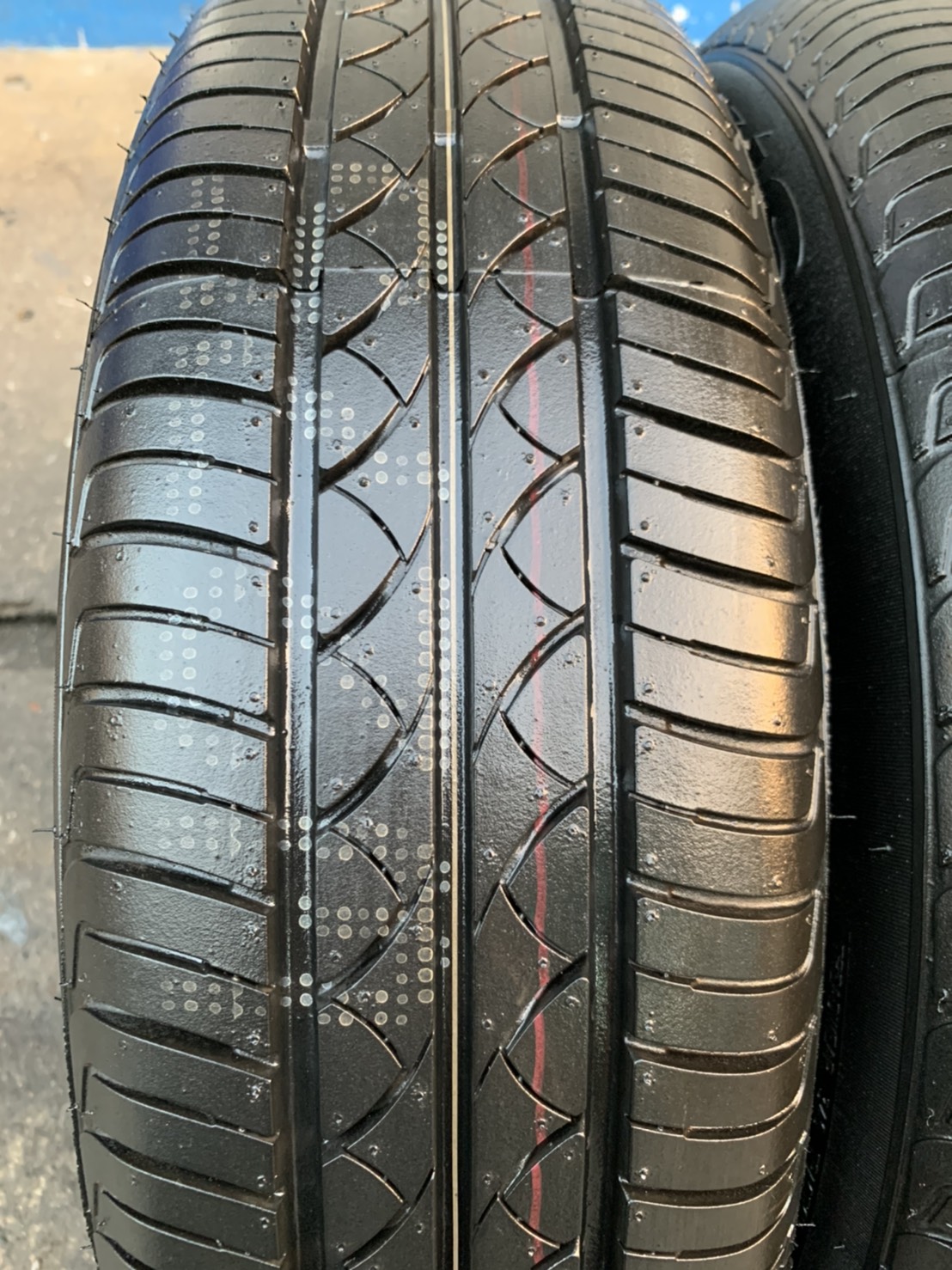 ล้อแม็ก Honda Jazz ตัวรองท็อป ขอบ 15 พร้อมยางป้ายแดง 175-65-15 Maxxis ปี 20 สวยๆ