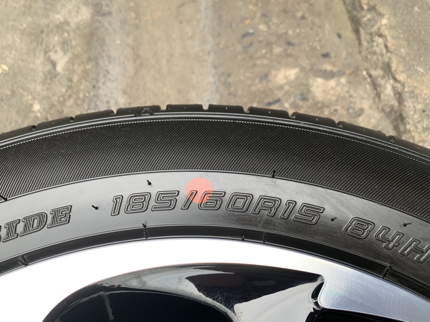 ล้อแม็กป้ายแดง Toyota Yaris Ativ รุ่นใหม่ล่าสุด ขอบ 15 พร้อมยางป้ายแดง 185-60-15 Dunlop ปี 21 สวยกริ๊บๆ ล้อแม็กป้ายแดง Toyota Yaris Ativ รุ่นใหม่ล่าสุด ขอบ 15 พร้อมยางป้ายแดง 185-60-15 Dunlop ปี 21 สวยกริ๊บๆ