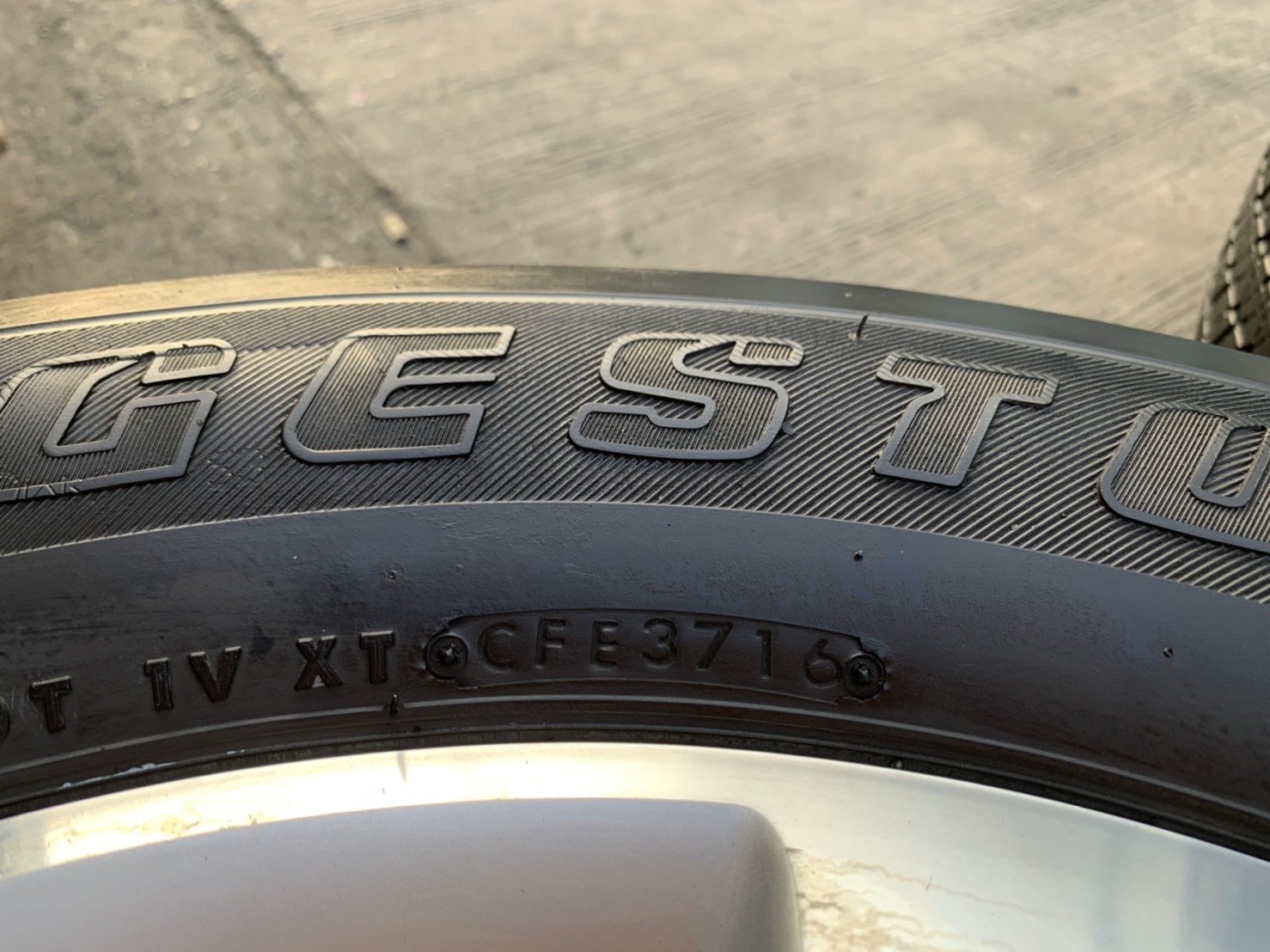 ล้อแม็ก Chevrolet Trailblazer ขอบ 18 พร้อมยาง 265-60-18 Bridgestone ปลายปี 16