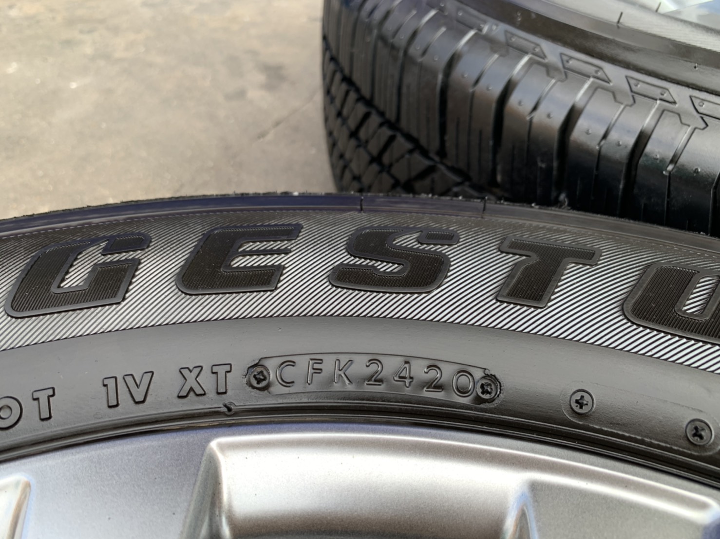 ล้อแม็กป้ายแดง Toyota Fortuner 2020 รุ่นใหม่ล่าสุด ขอบ18 สีไฮเปอร์ พร้อมยางป้ายแดง 265-60-18 Bridges ล้อแม็กป้ายแดง Toyota Fortuner 2020 รุ่นใหม่ล่าสุด ขอบ18 สีไฮเปอร์ พร้อมยางป้ายแดง 265-60-18 Bridges