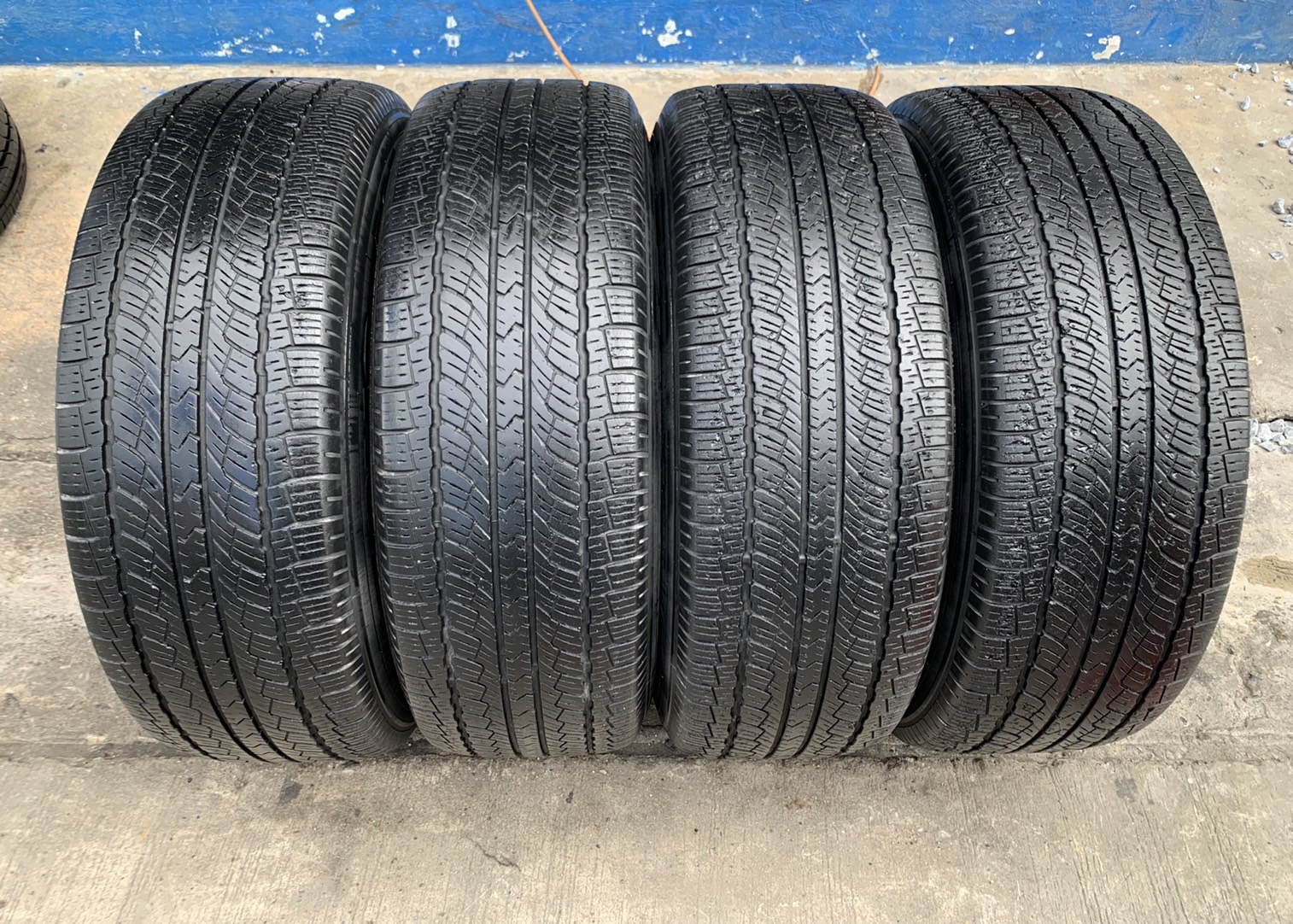 ล้อแม็ก 6รู114 Nissan Navara NP300 Black Edition ขอบ 18 พร้อมยาง 255-60-18 TOYO ปี 17