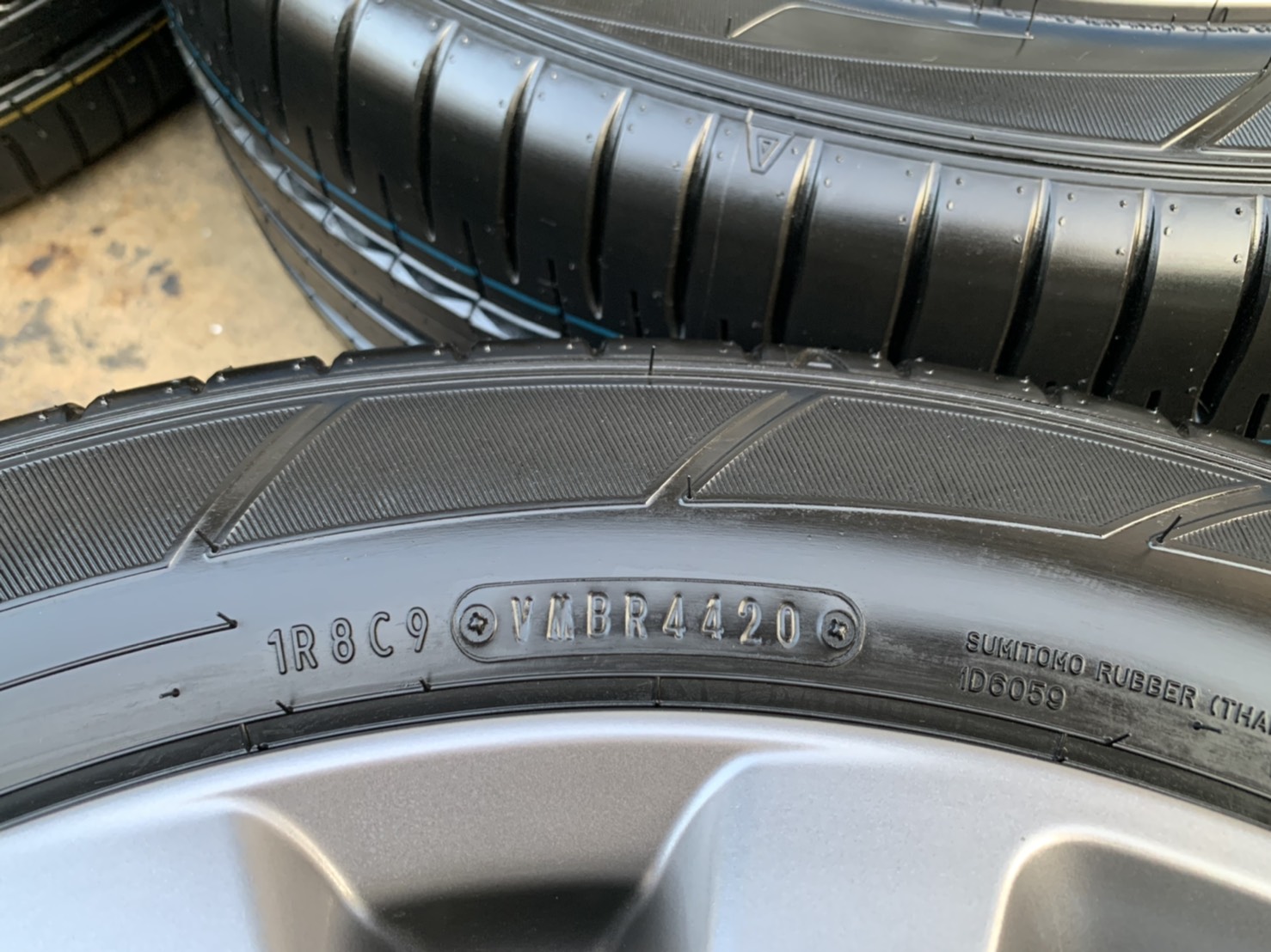 ล้อแม็กป้ายแดง Mazda CX-30 รุ่นใหม่ล่าสุด ขอบ 18 พร้อมยางใหม่ป้ายแดง 215-55-18 Dunlop ปลายปี 20 ใหม่ ล้อแม็กป้ายแดง Mazda CX-30 รุ่นใหม่ล่าสุด ขอบ 18 พร้อมยางใหม่ป้ายแดง 215-55-18 Dunlop ปลายปี 20 ใหม่