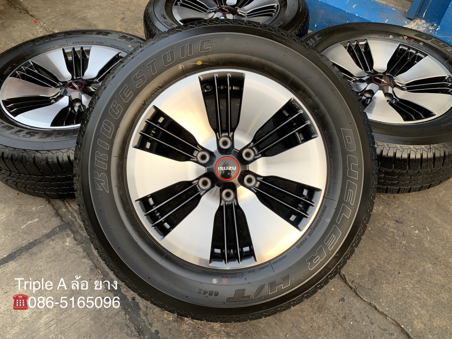ล้อแม็กป้ายแดง ISUZU D-Max รุ่นใหม่ล่าสุด ขอบ 18 สีดำหน้าเงา พร้อมยางป้ายแดง 265-60-18 Bridgestone ปี 21 ล้อแม็กป้ายแดง ISUZU D-Max รุ่นใหม่ล่าสุด ขอบ 18 สีดำหน้าเงา พร้อมยางป้ายแดง 265-60-18 Bridgestone ปี 21