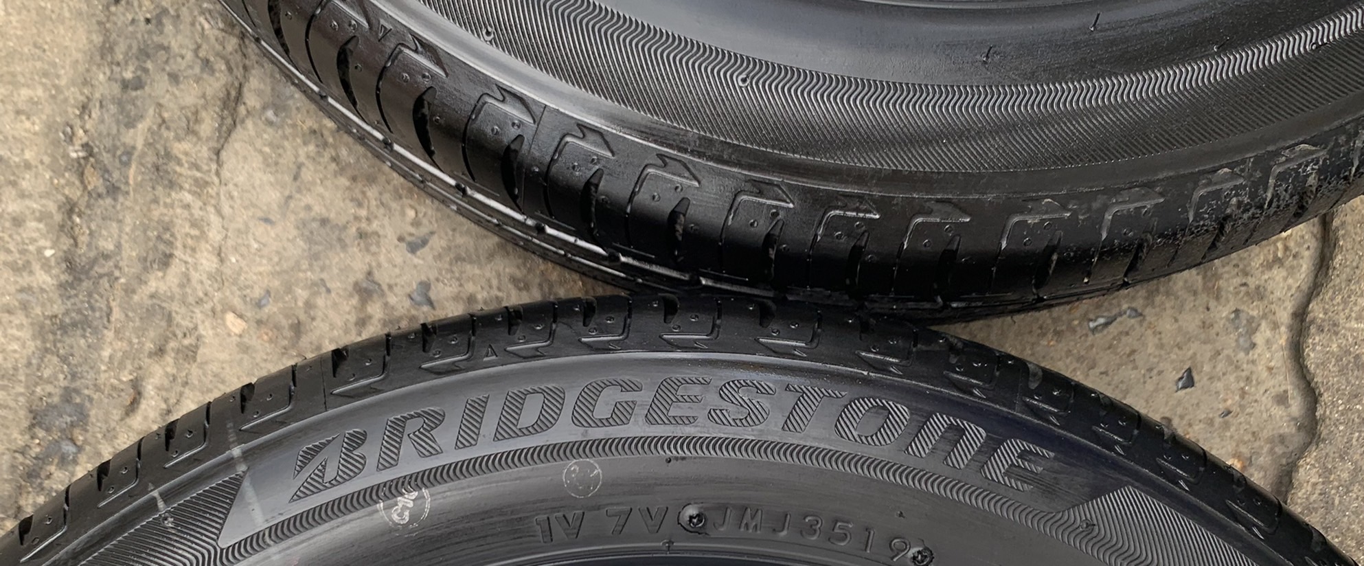 ยางป้ายแดง 185-55-16 Bridgestone ปลายปี 19 สวยกริ๊บ ยางป้ายแดง 185-55-16 Bridgestone ปลายปี 19 สวยกริ๊บ
