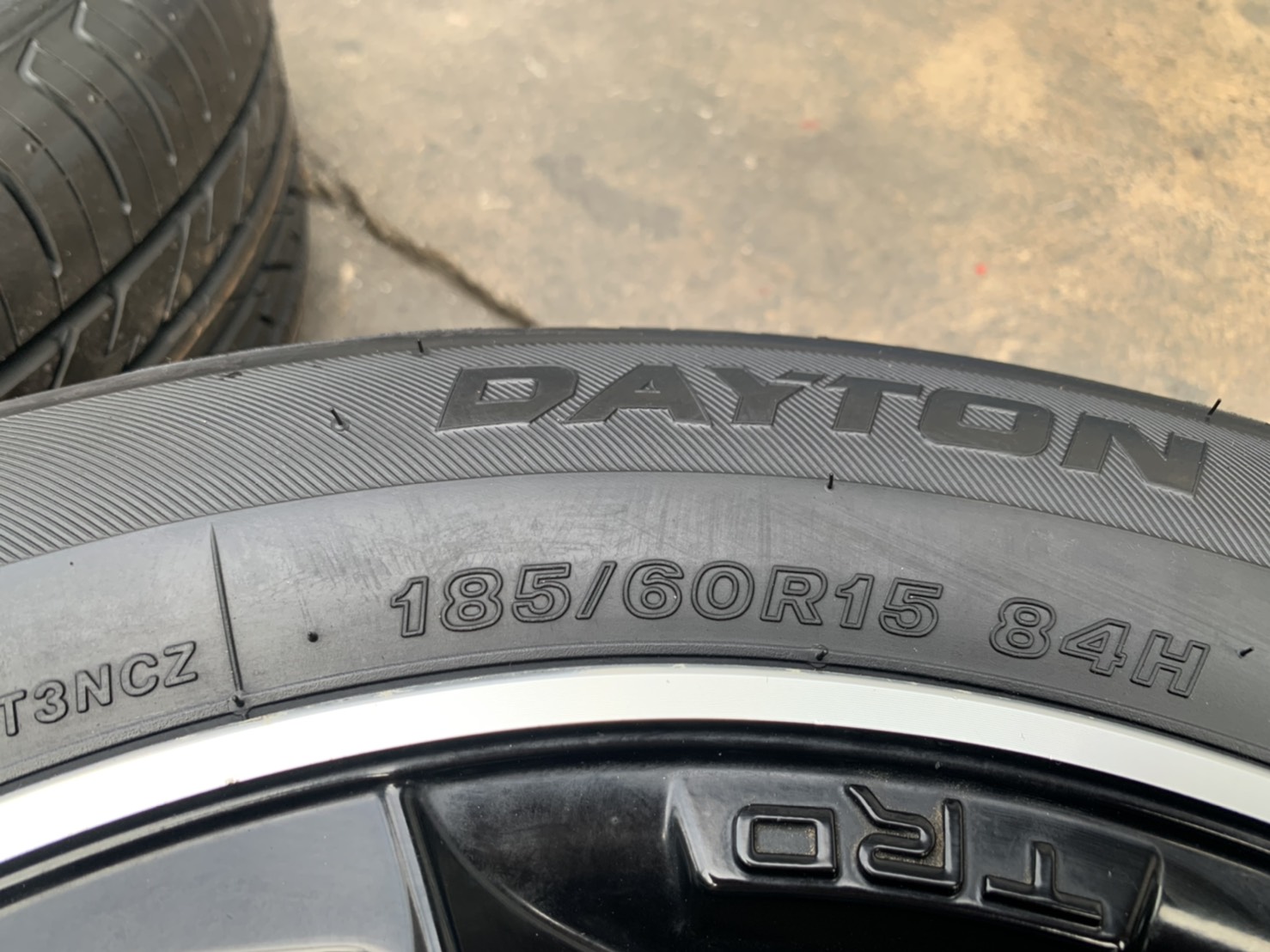 ล้อแม็ก Toyota Vios TRD แท้ ขอบ 15 พร้อมยางใหม่ 185-60-15 DAYTON Bridgestone ปี 21 ล้อแม็ก Toyota Vios TRD แท้ ขอบ 15 พร้อมยางใหม่ 185-60-15 DAYTON Bridgestone ปี 21