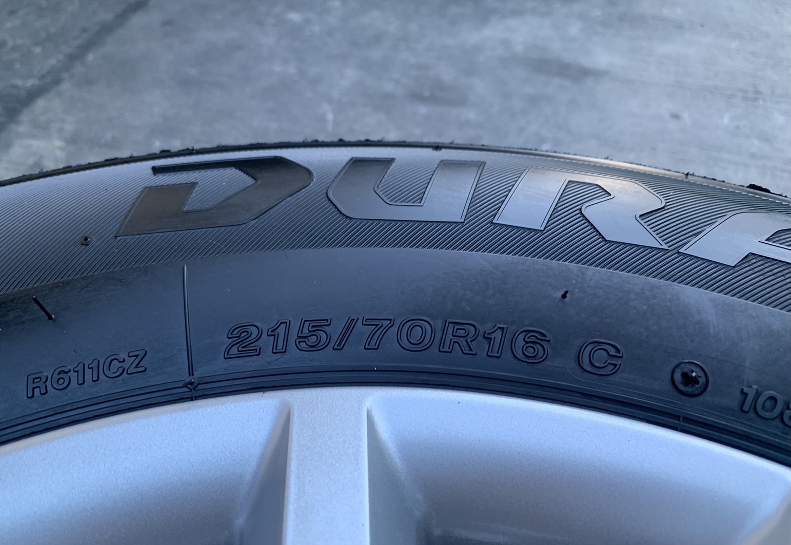 ล้อแม็กป้ายแดง ISUZU D-Max รุ่นใหม่ล่าสุด ขอบ 16 พร้อมยางใหม่ป้ายแดง 215-70-16 Bridgestone ปี 21 ใหม ล้อแม็กป้ายแดง ISUZU D-Max รุ่นใหม่ล่าสุด ขอบ 16 พร้อมยางใหม่ป้ายแดง 215-70-16 Bridgestone ปี 21 ใหม
